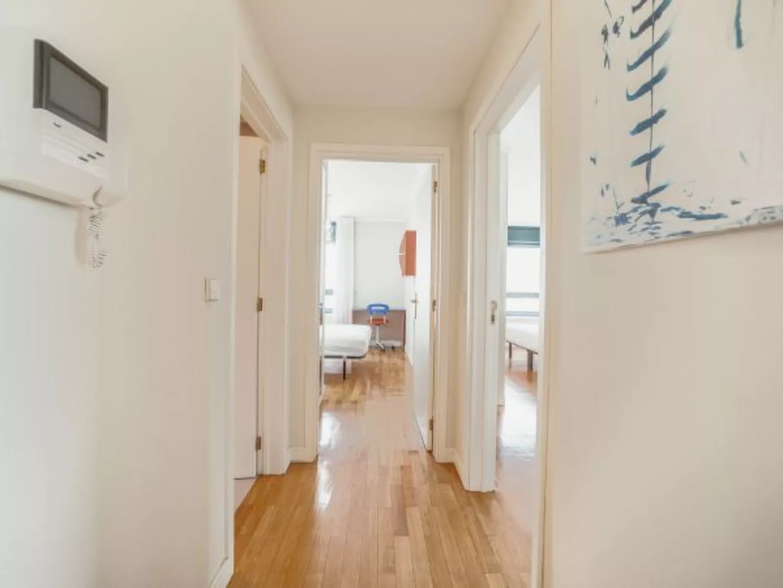 DOWNTOWN GRAND TOWER VIEW by VACATIONY - Inside