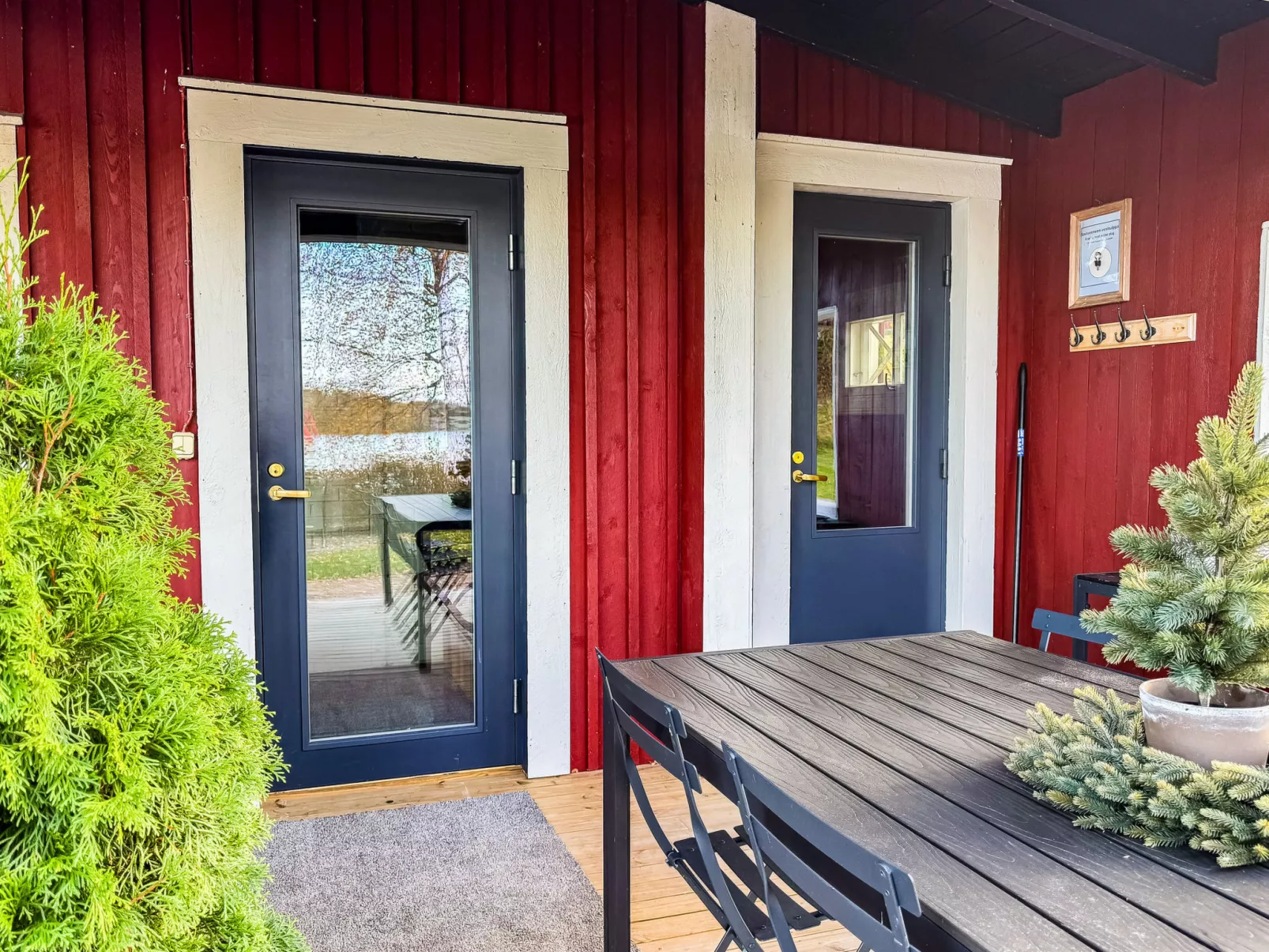 Peltosirkku - Inside