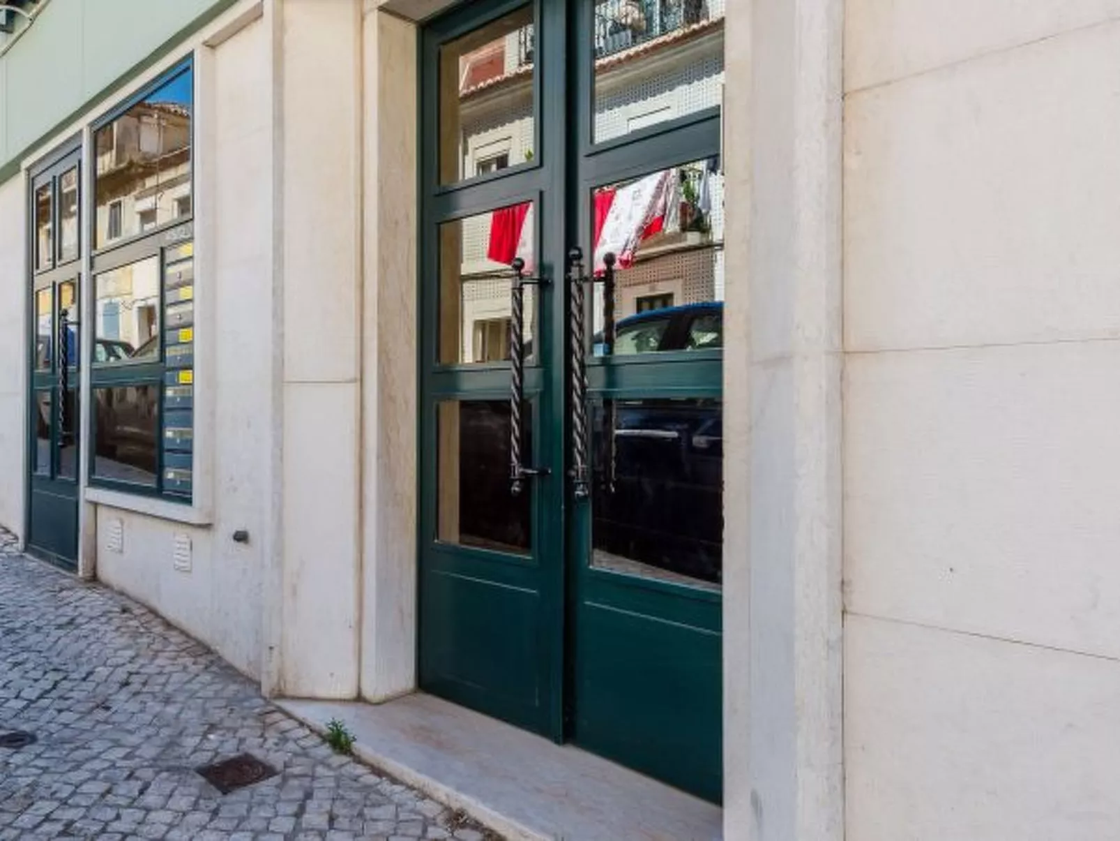 Bela Vista A in Lisboa - Outside