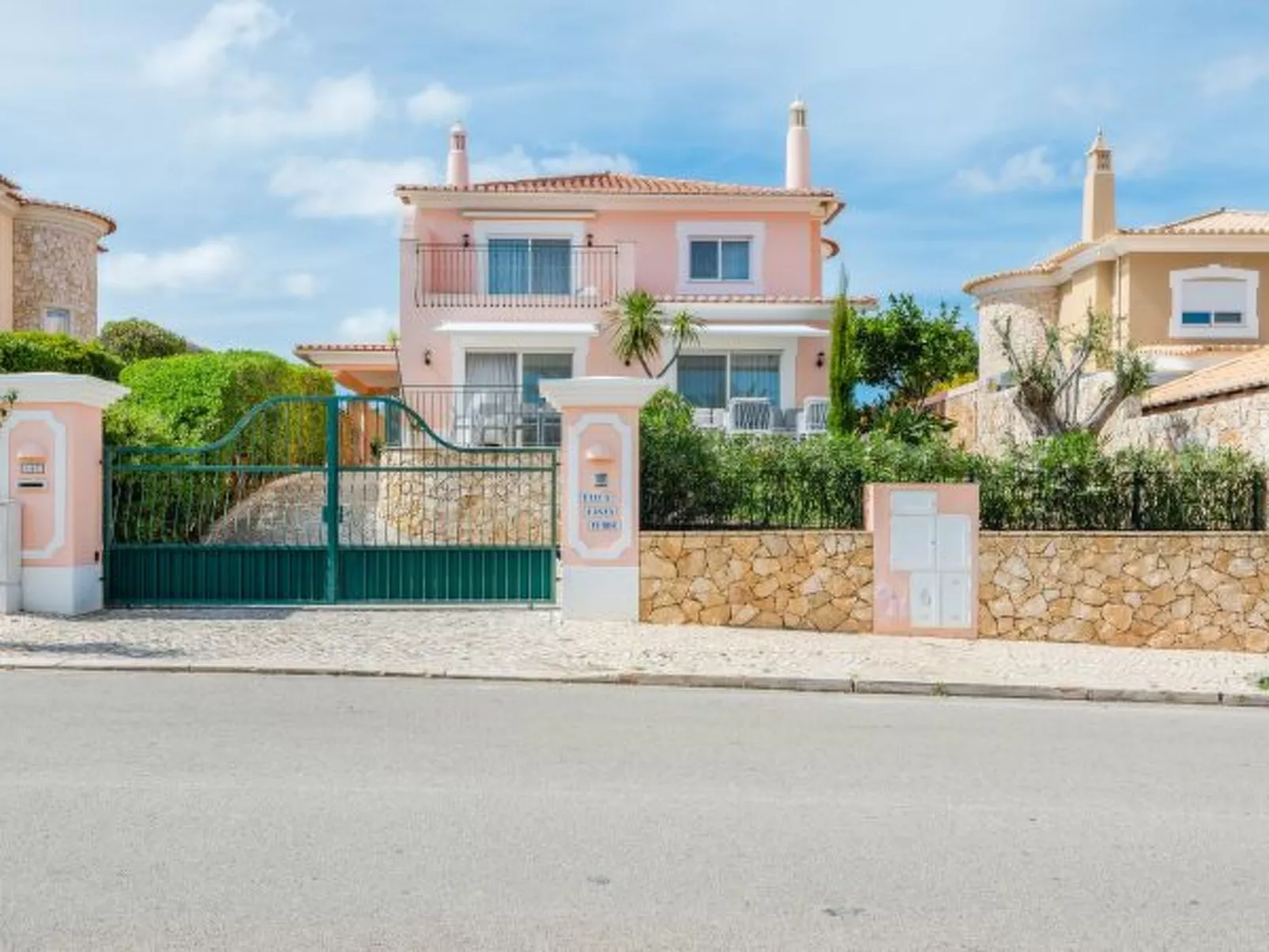 Casa Rosa at Boavista Resort - Outside