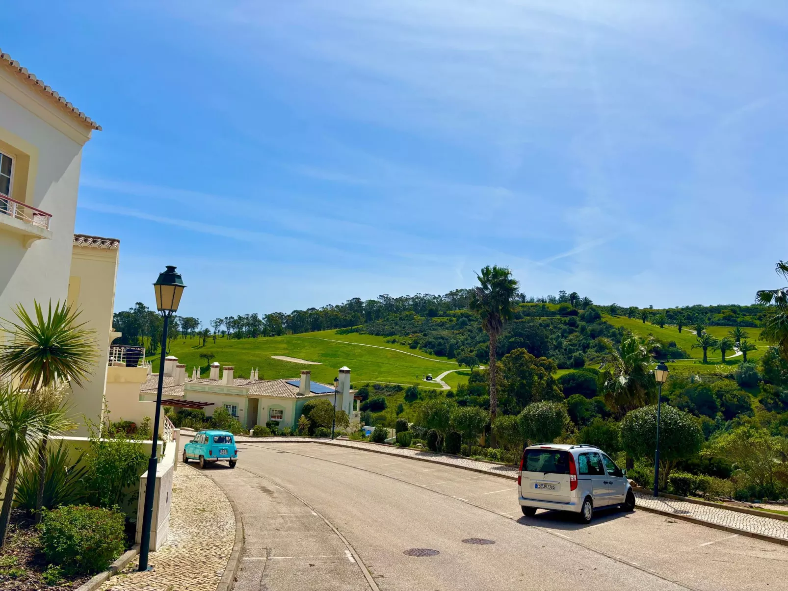 Mit beheiztem Pool - Outside