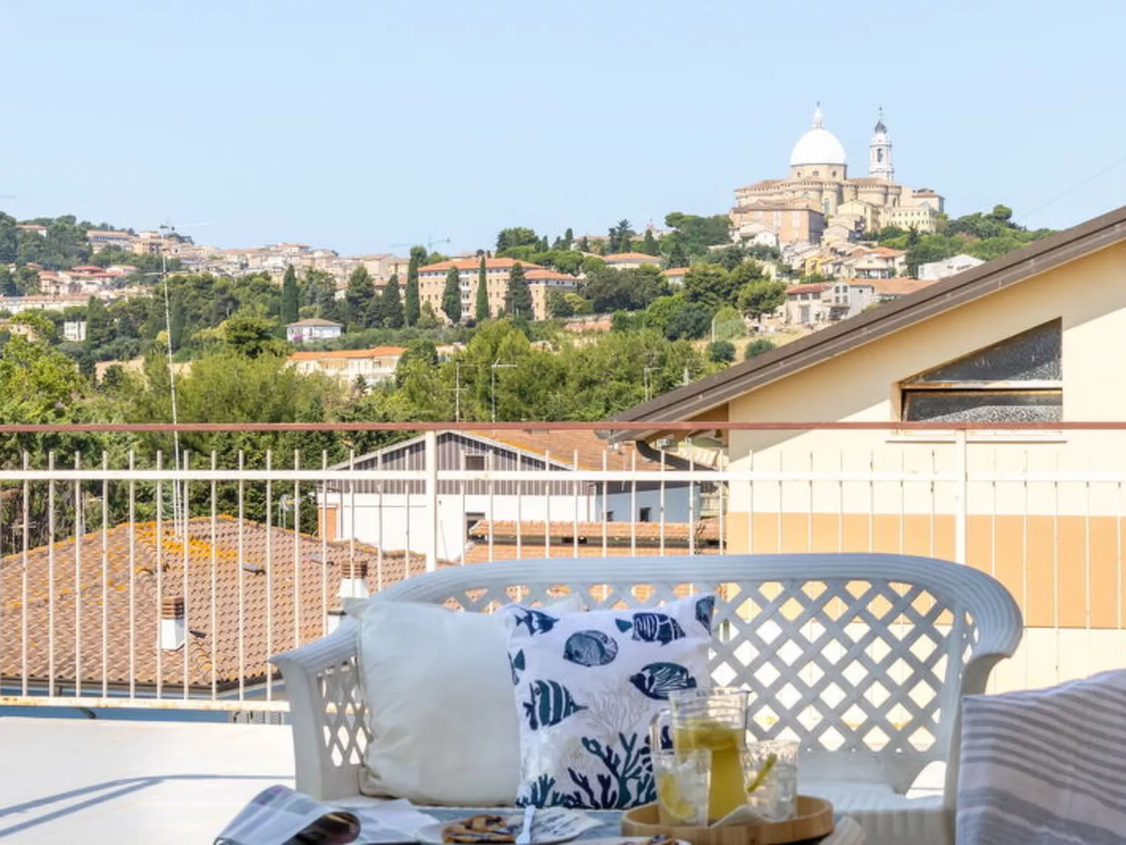 Sopraloreto Apartment - Dehors