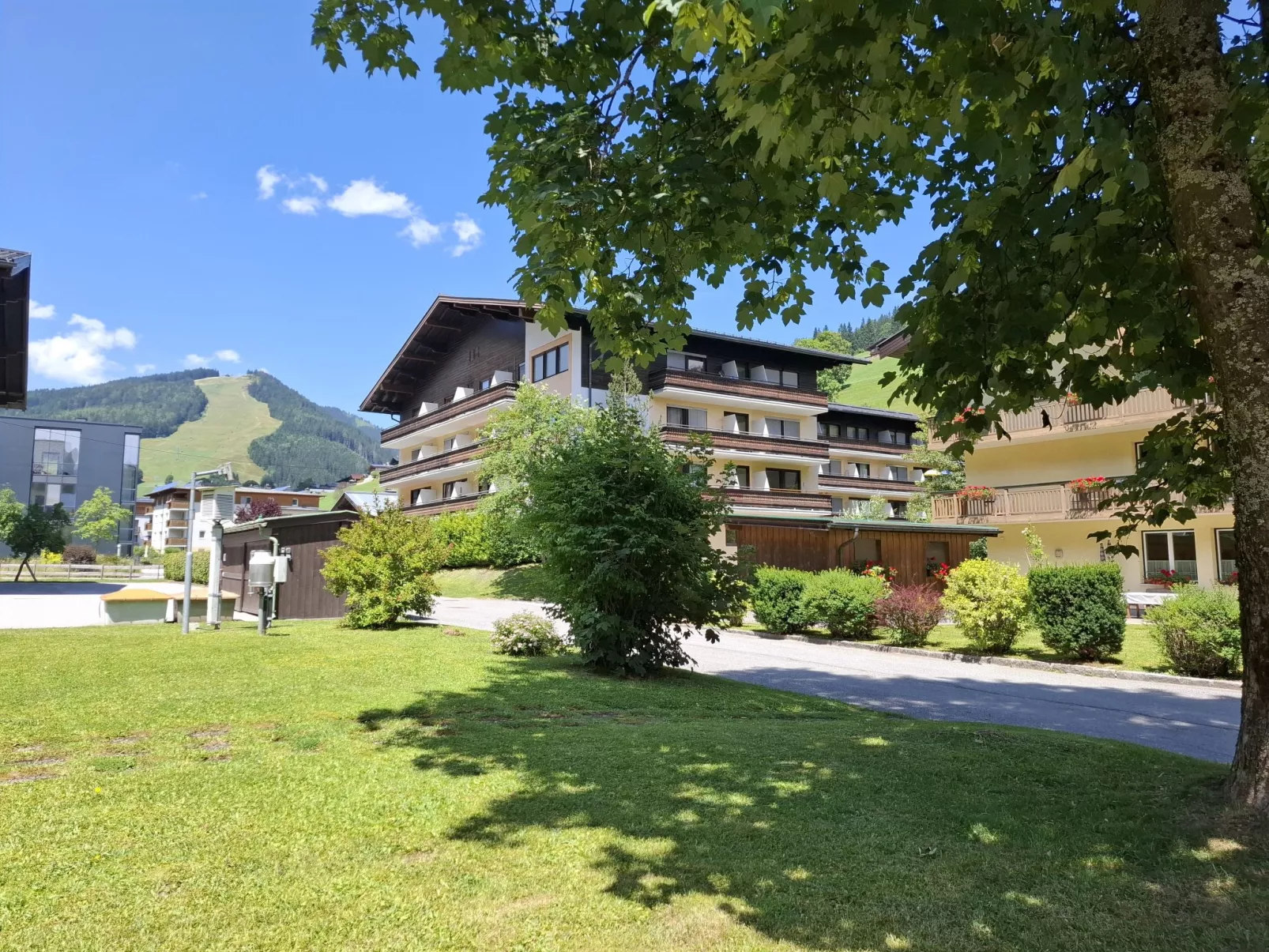 Kirchenblick - Outside