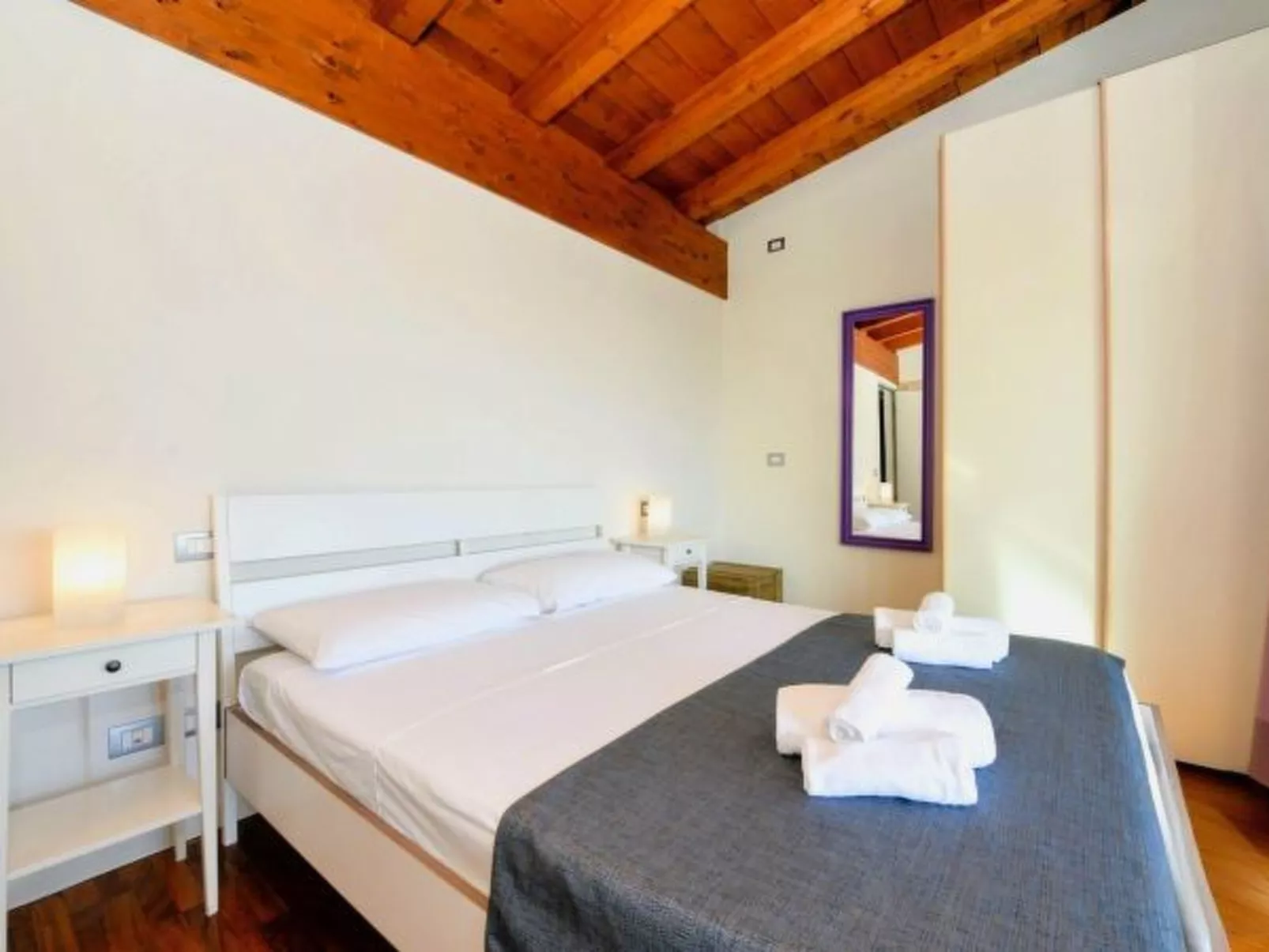 Desenzanoloft Surfing on the Lake - Image-tags.info