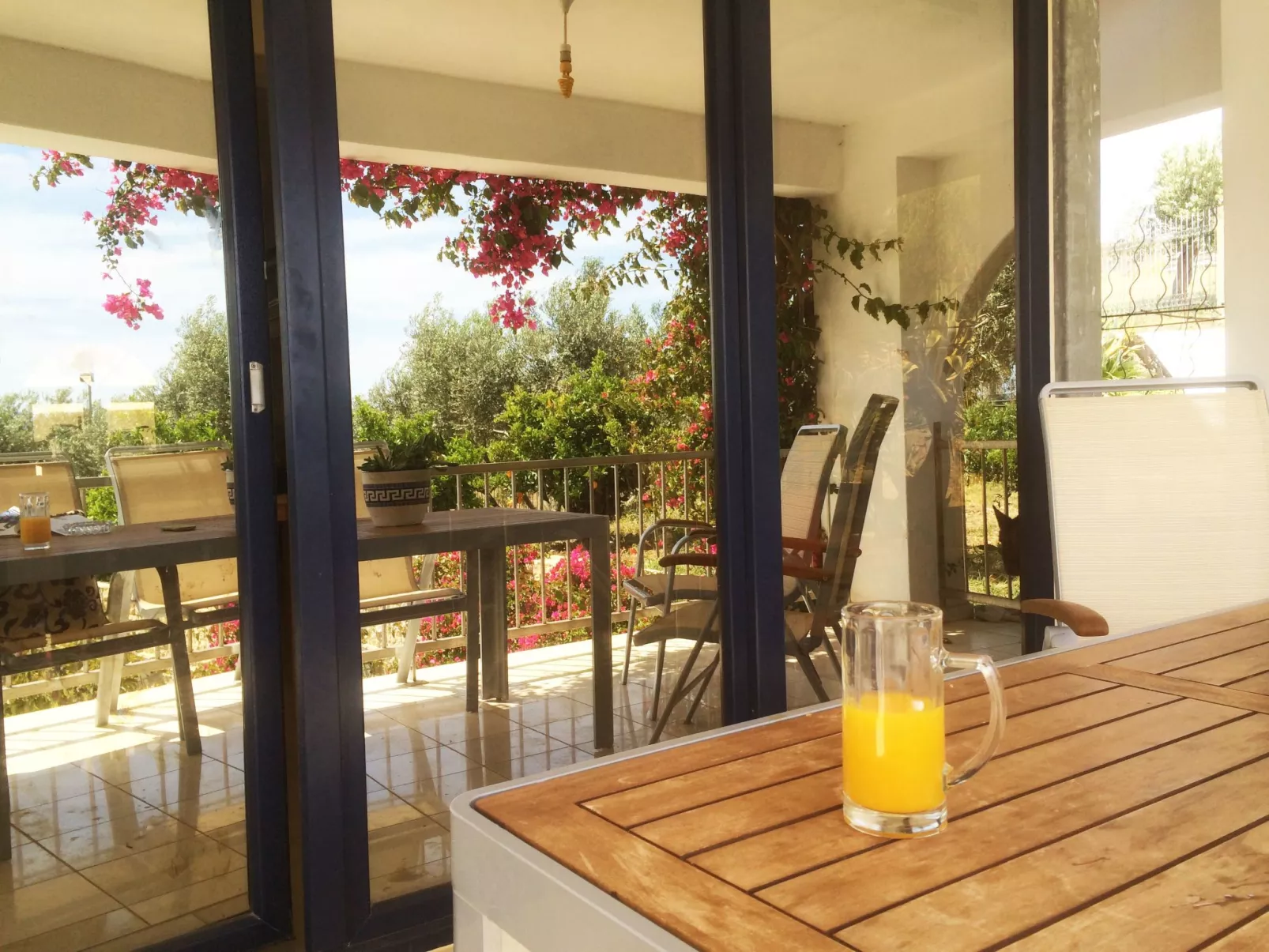 In Ermioni mit Grill, gemeinschaftlichem Pool und Terrasse - Drinnen