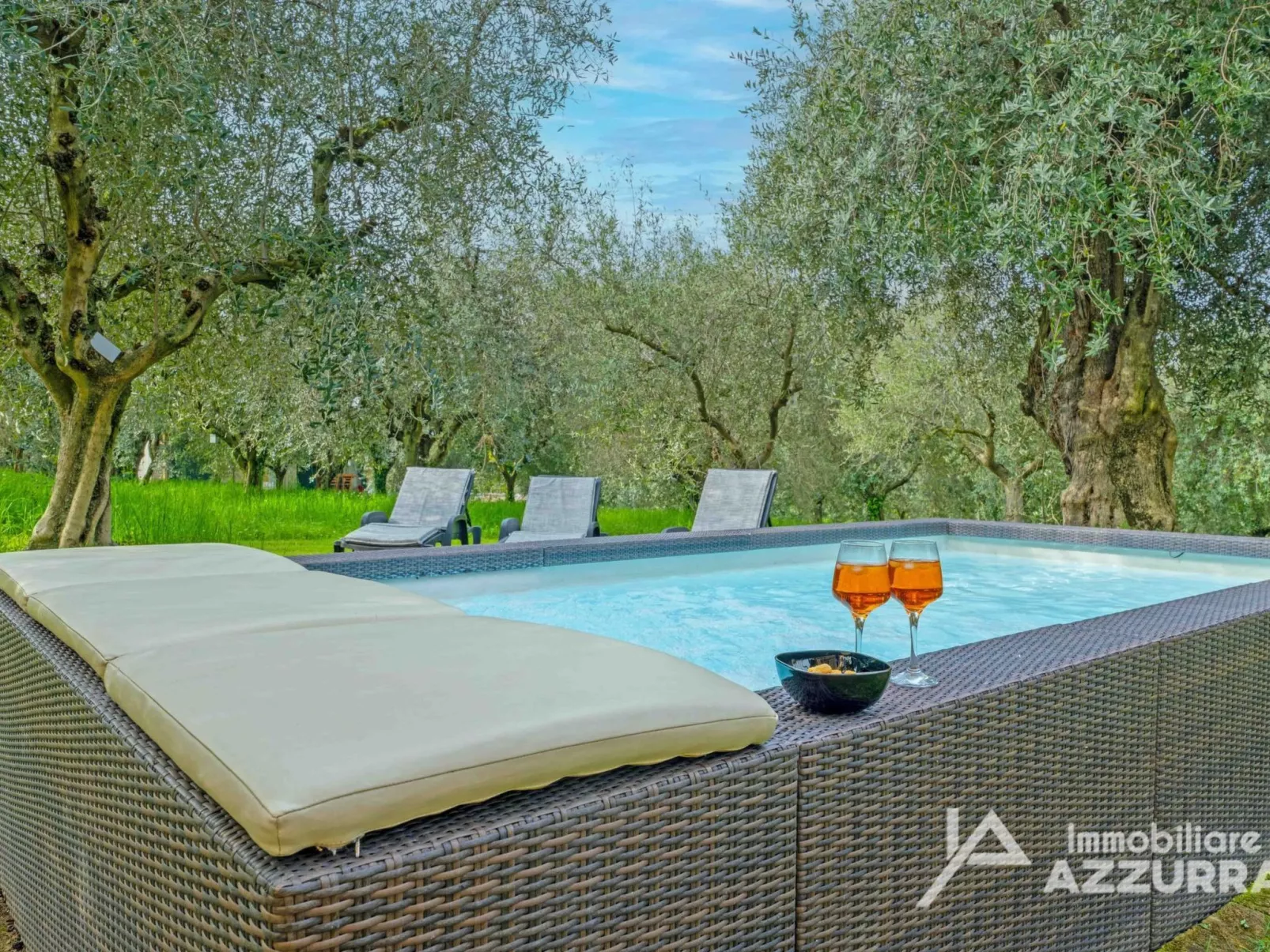 Villa i Roccoli, zwischen Olivenbäumen mit priva - Image-tags.info