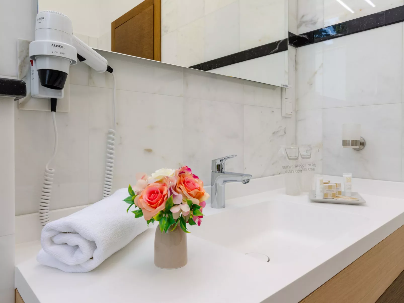 Villa Emilia Soba 103 / HR-10058-02 - Image-tags.info