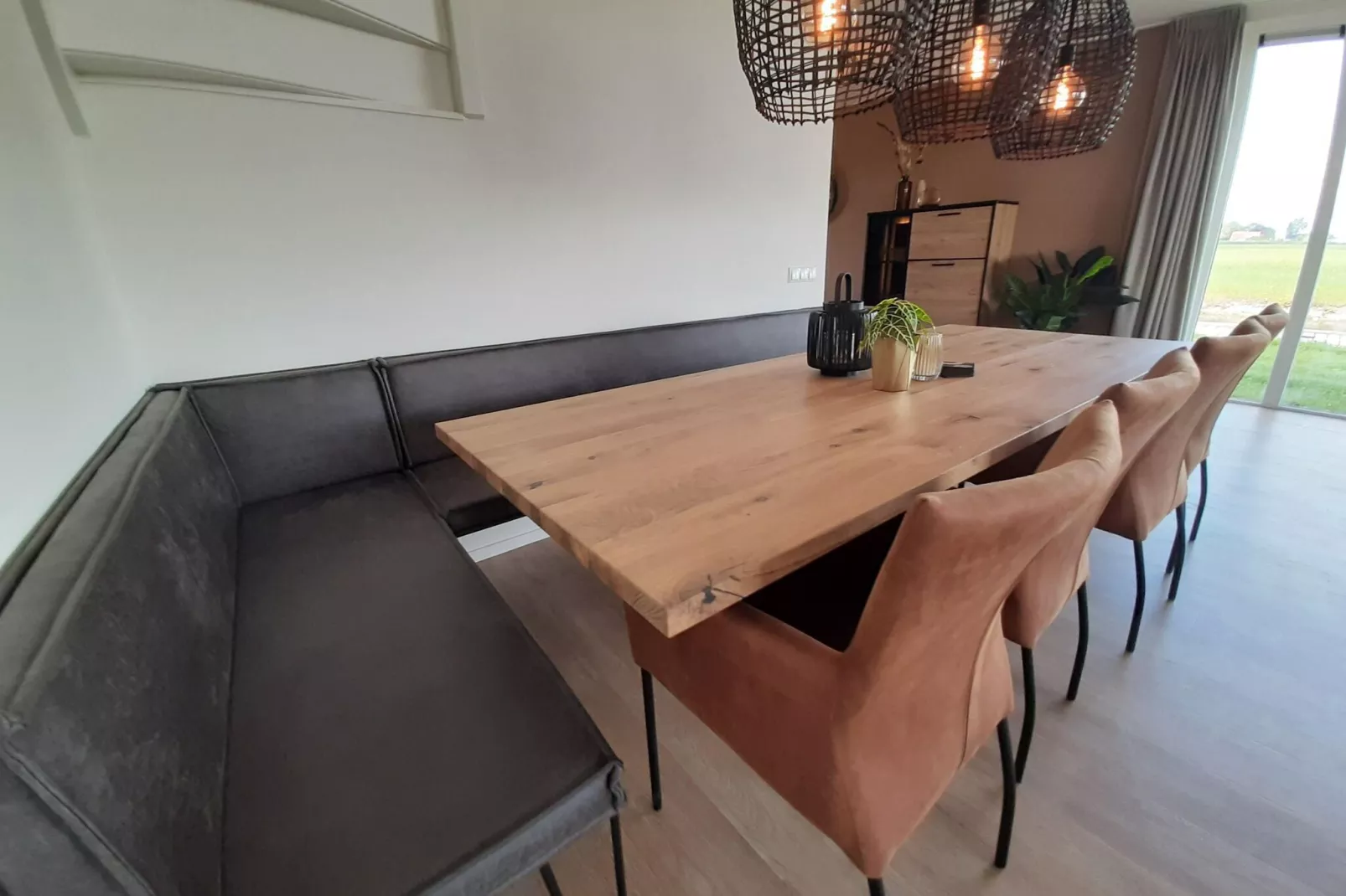 Friese Villa 5 in Leons-Dining room