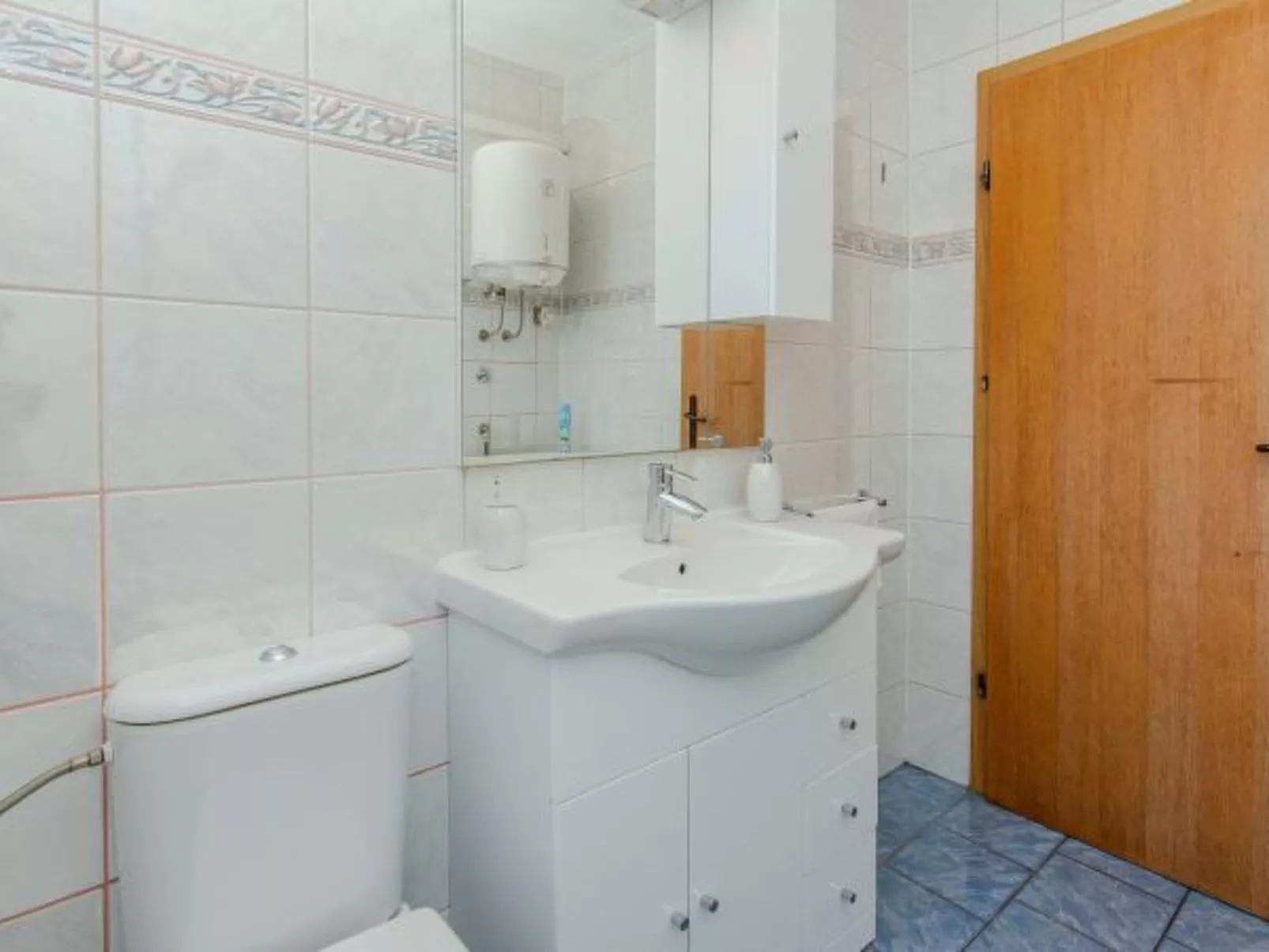 Villa Annamaria with large pool, Zadar - Image-tags.info