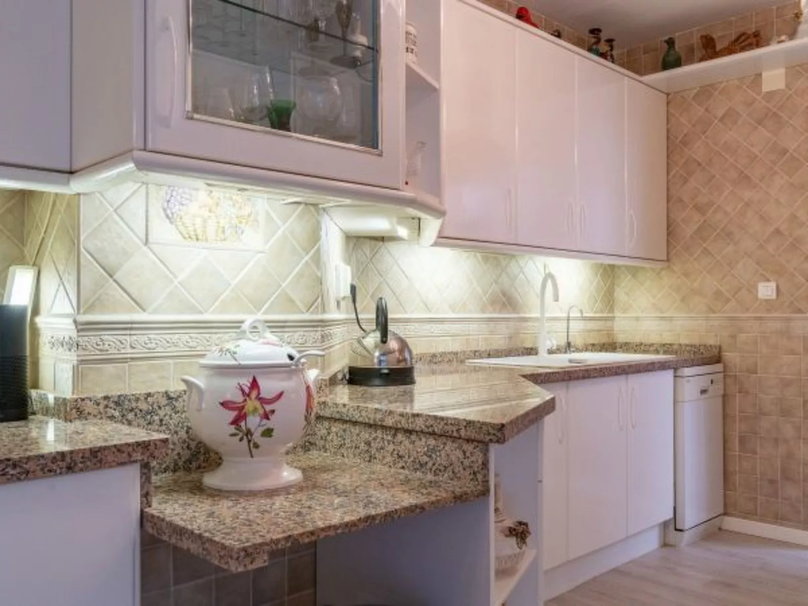 San Pedro del Mar - Image-tags.info