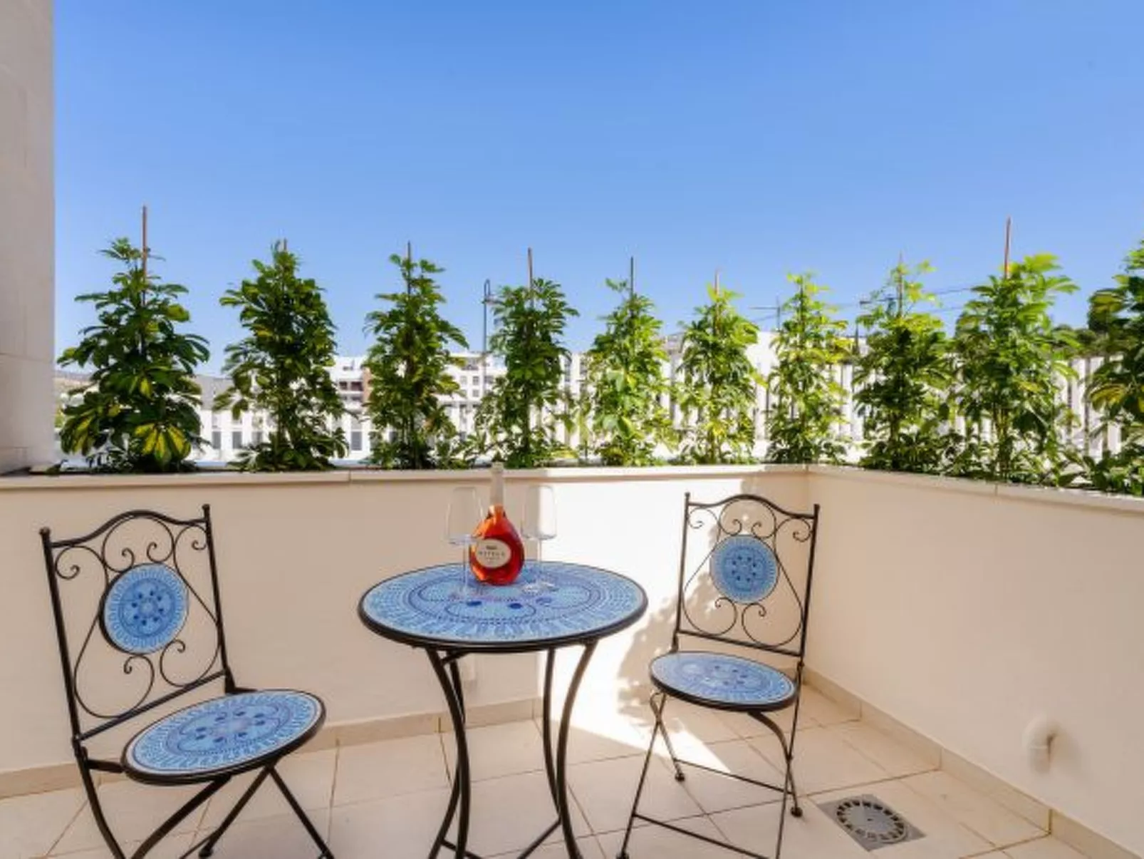 Jardinana - apartment with two bedrooms close to b - Image-tags.info