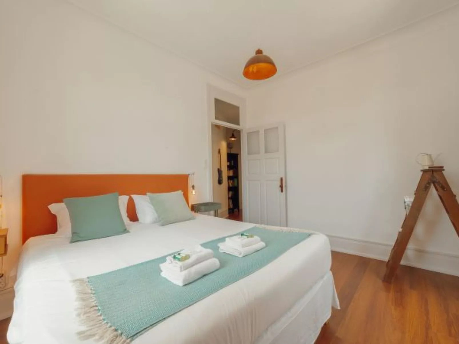 DOWNTOWN RETRO BOLHAO by VACATIONY - Inside