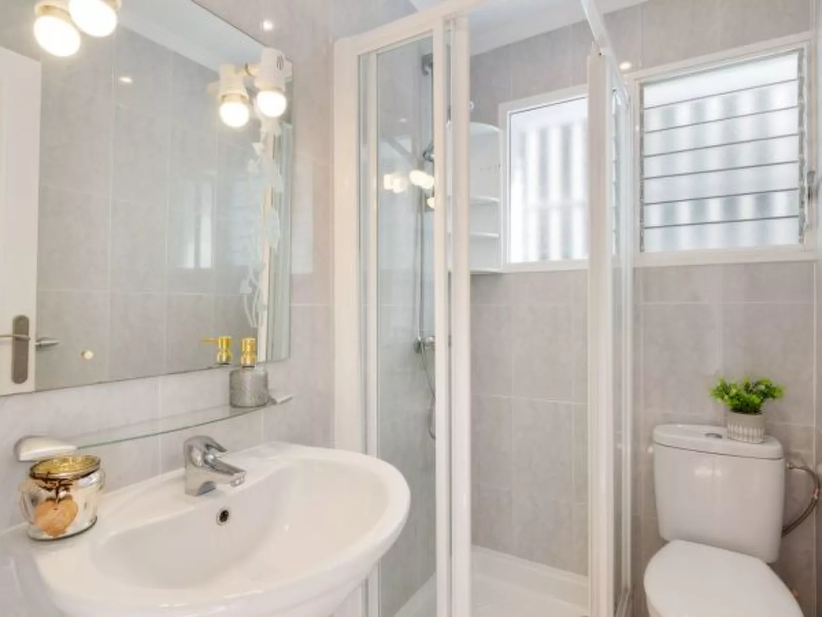 Villa Anais - Plus - Image-tags.info