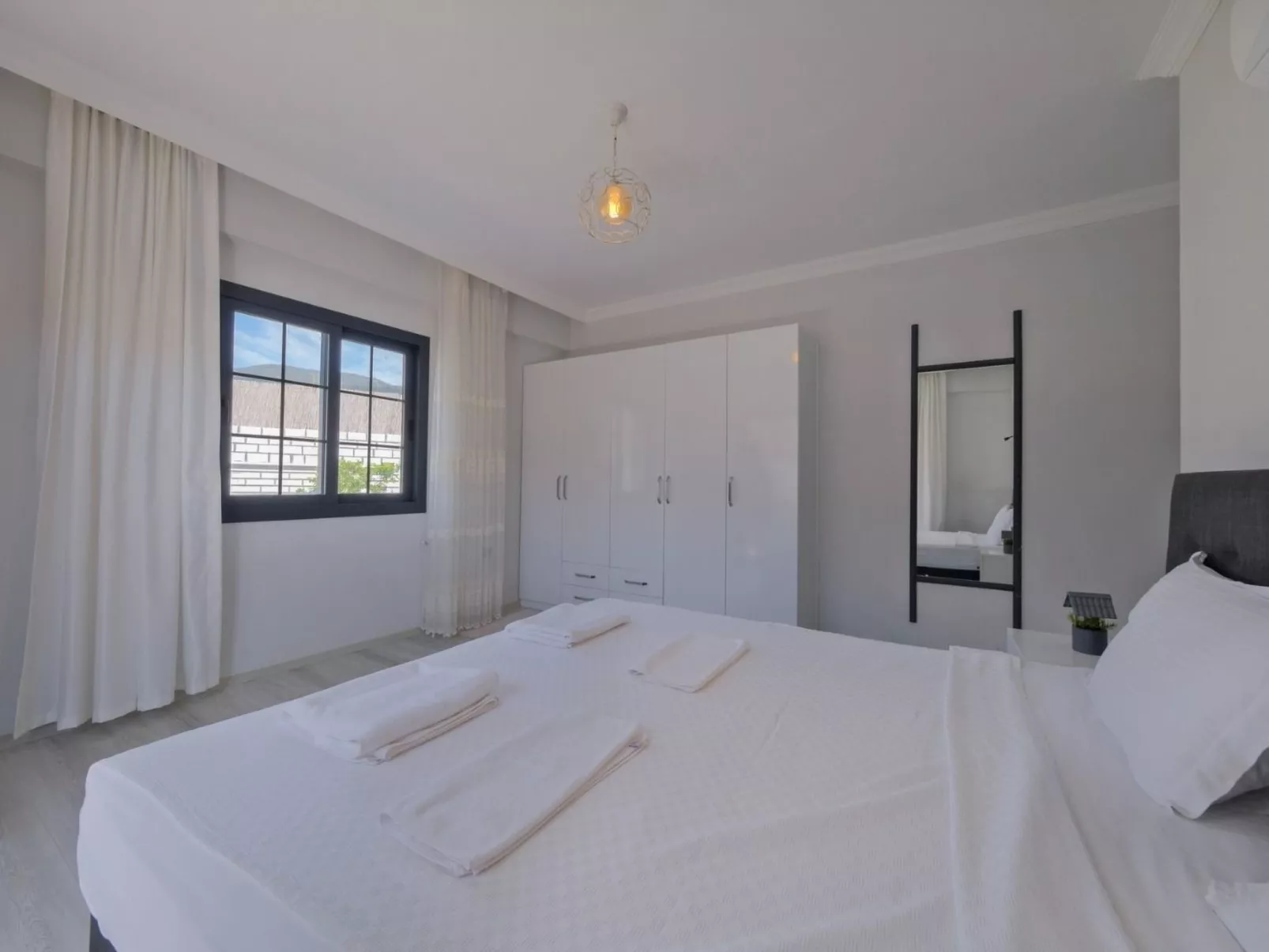 Villa Gold 1 - Image-tags.info