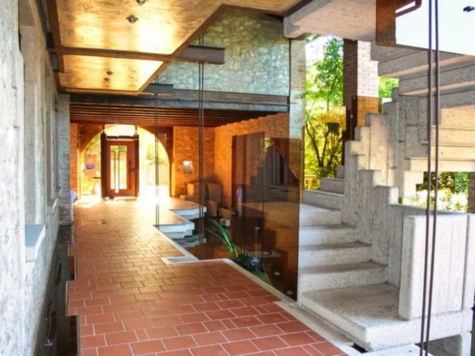 Desenzanoloft Swarovski & Pool - Image-tags.info