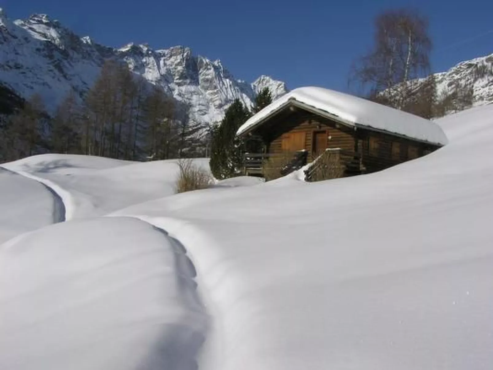 'Lo Chalet' der Balkon über dem Matterhorntal - Outside