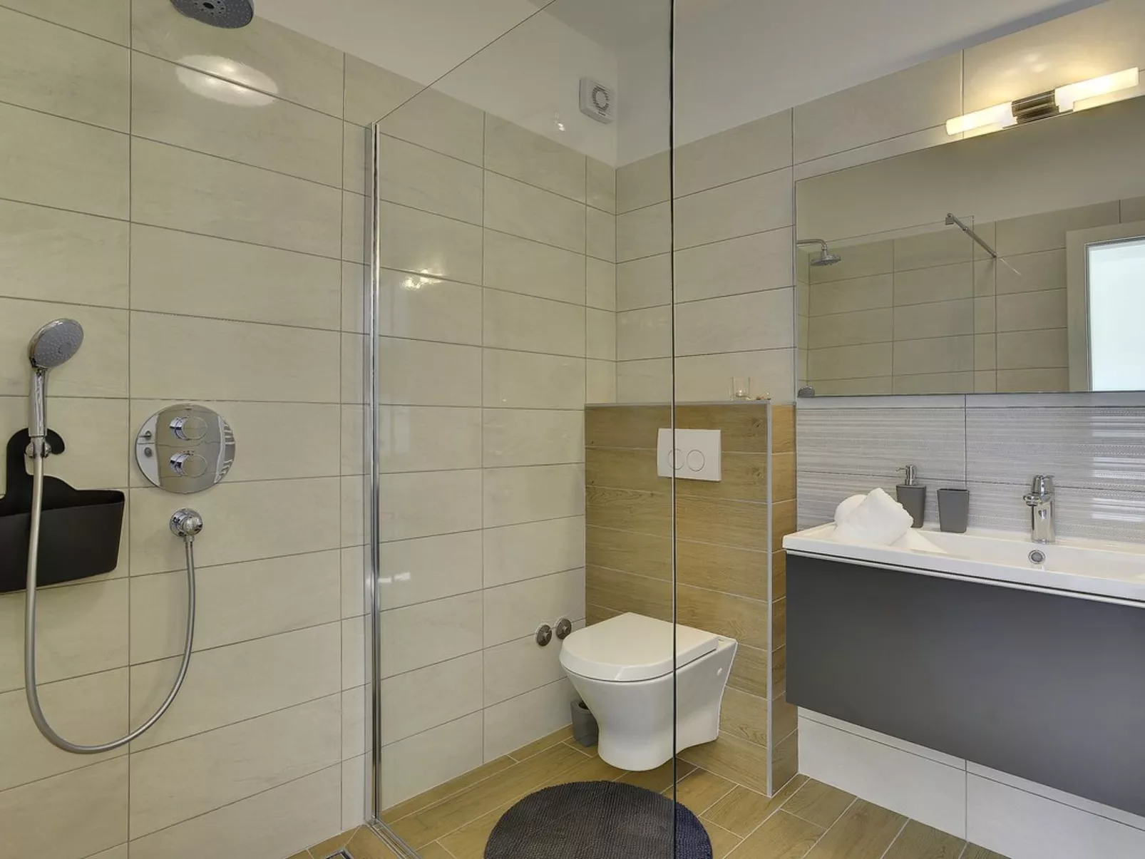 Villa Sail - Image-tags.info