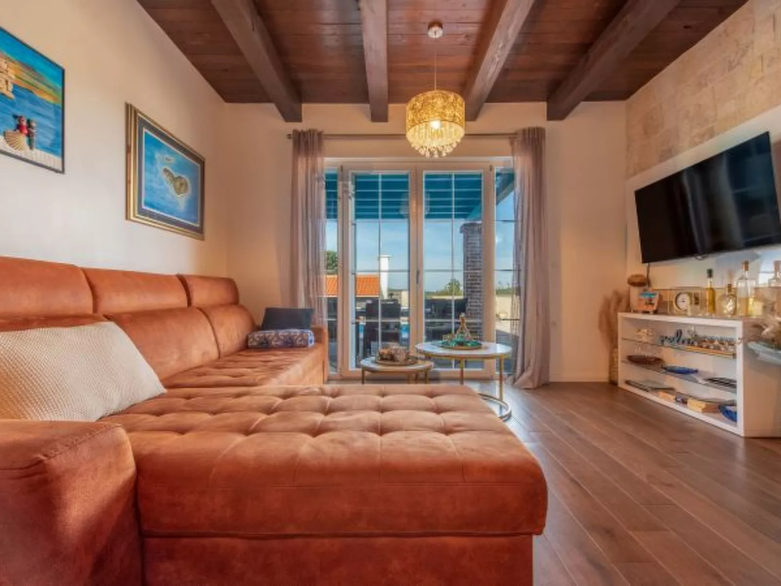 Villa Jurenda with heated pool - Image-tags.info