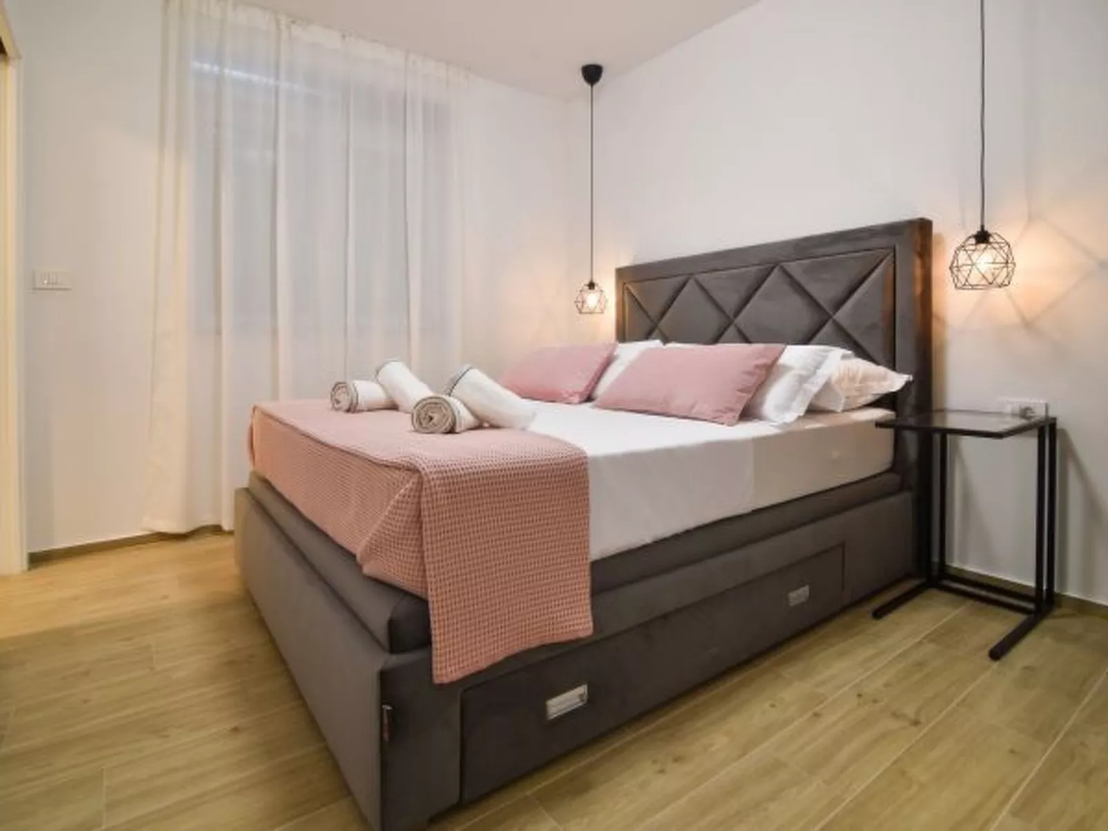 Villa La Perla Apt 2 4+2 with heated rooftop pool - Image-tags.info