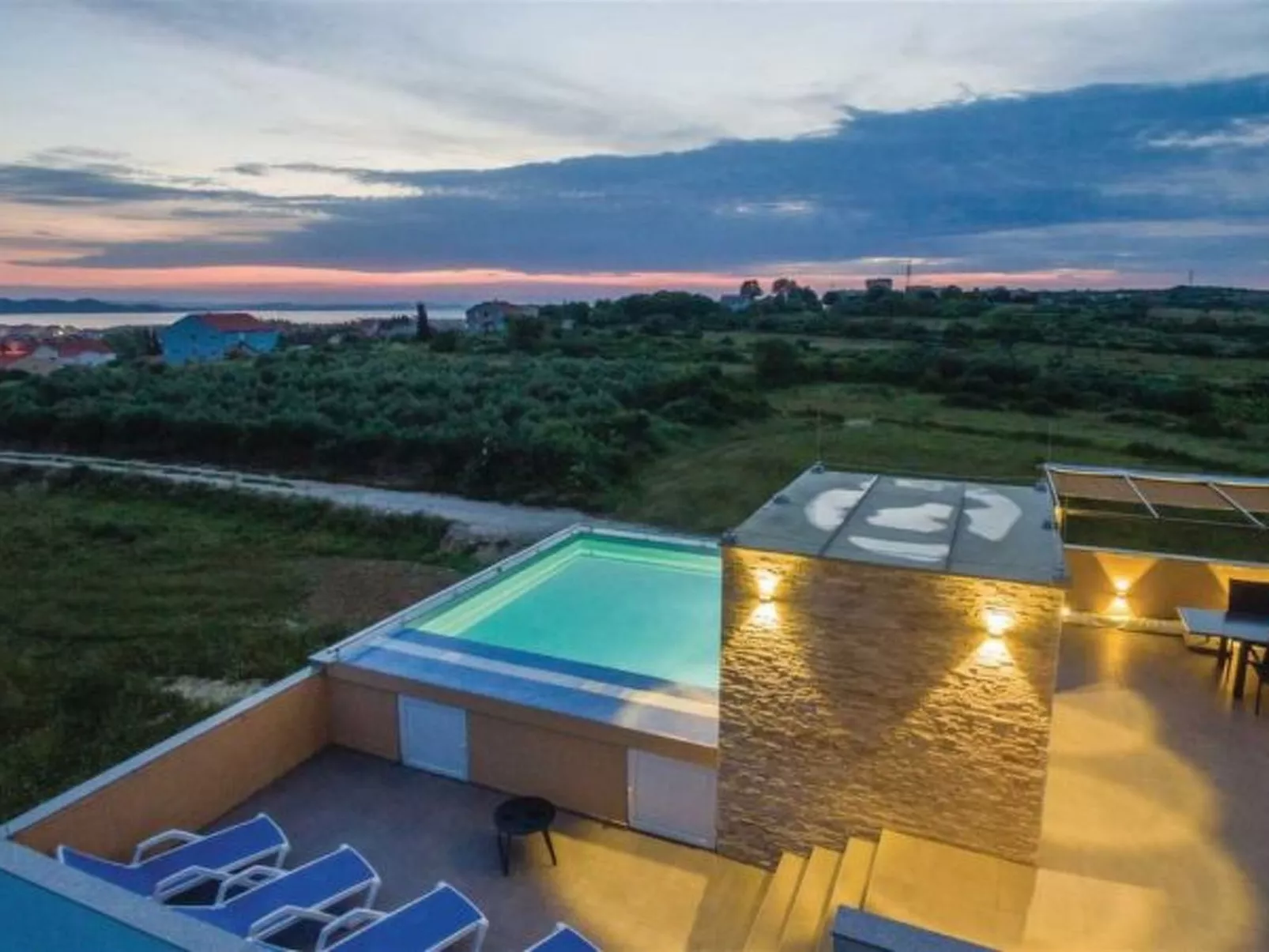 Villa Panorama with rooftop pool - Image-tags.info