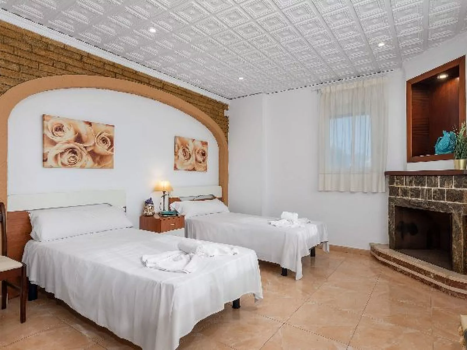 Villa Caleta - PlusHolidays - Image-tags.info