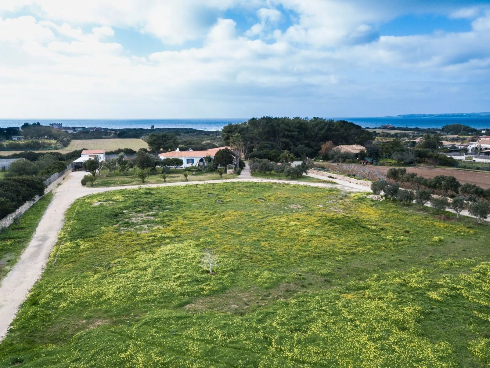 Haus in Calasetta mit Grill und Garten - Draußen