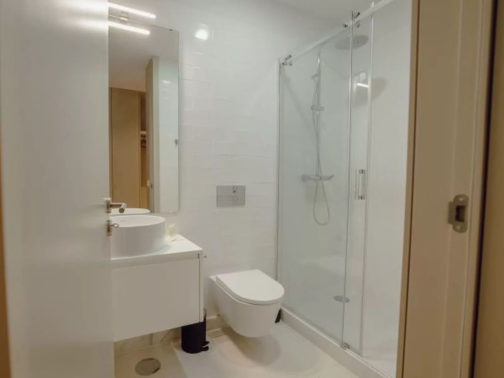 LEGACY OPORTO PREMIUM APARTMENT B by VACATIONY - Inside