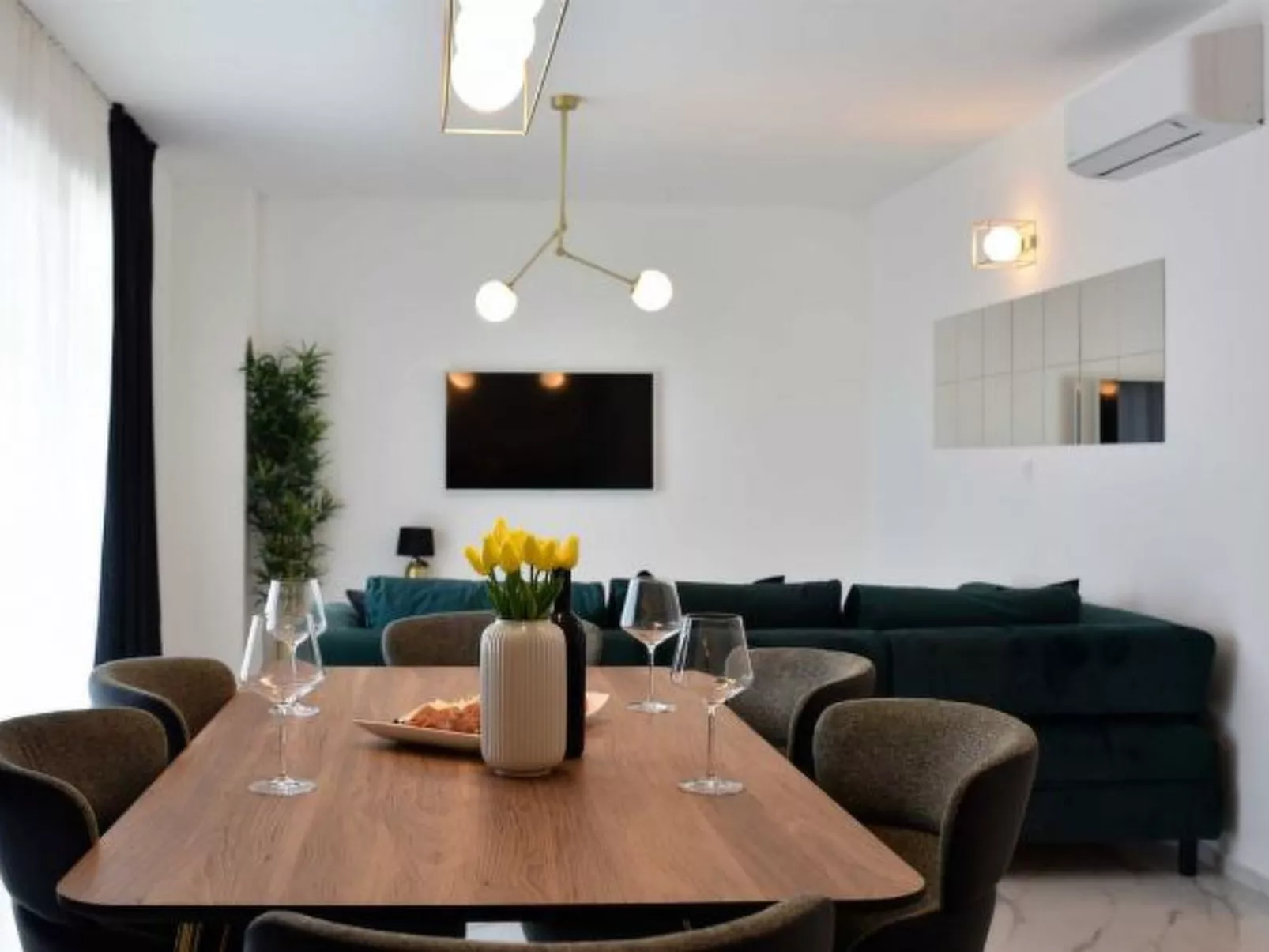 Villa La Perla Apt 4, 4+2 with heated rooftop pool - Image-tags.info