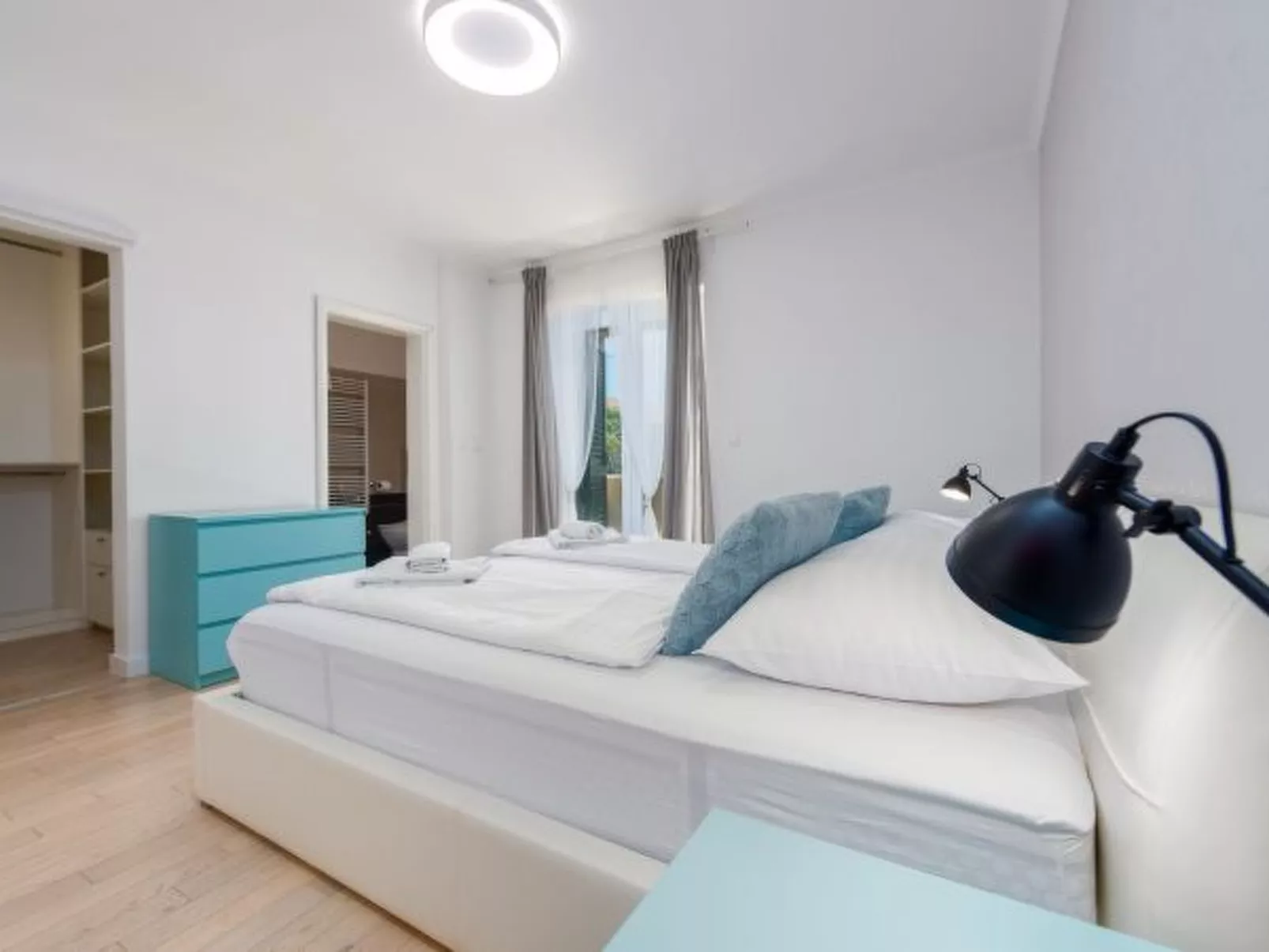 Great Villa Field Hills with sauna and jacuzzi - Image-tags.info