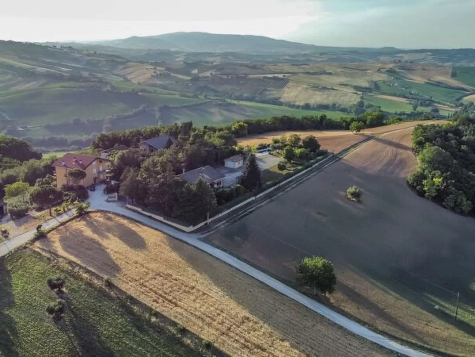 Sunrise Hill Holiday Home - Outside