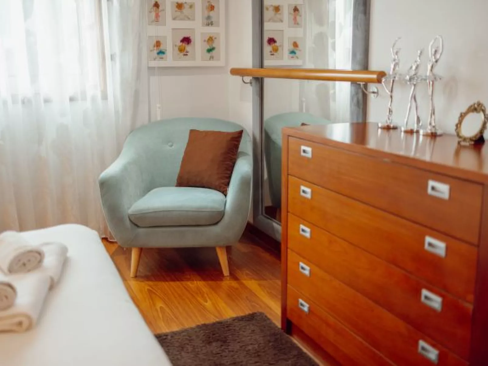 POOL & CINEMA VILLA by VACATIONY - Inside