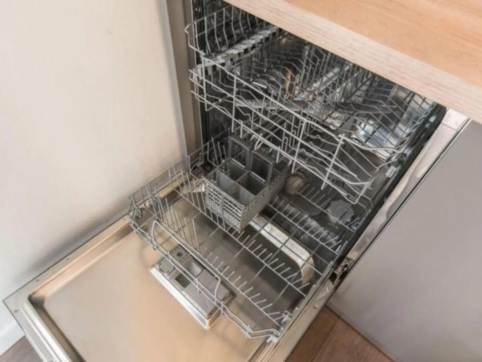 Desenzanoloft Smiling - Image-tags.info