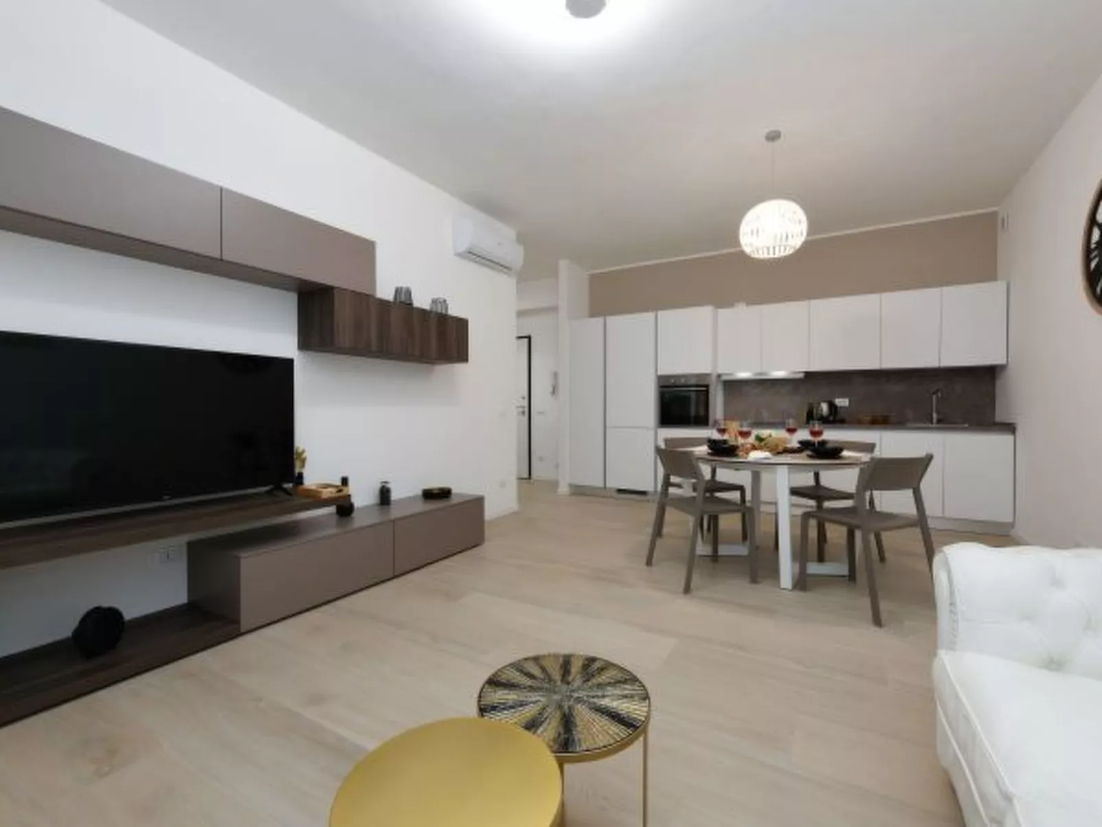 DesenzanoLoft Elegance - Image-tags.info