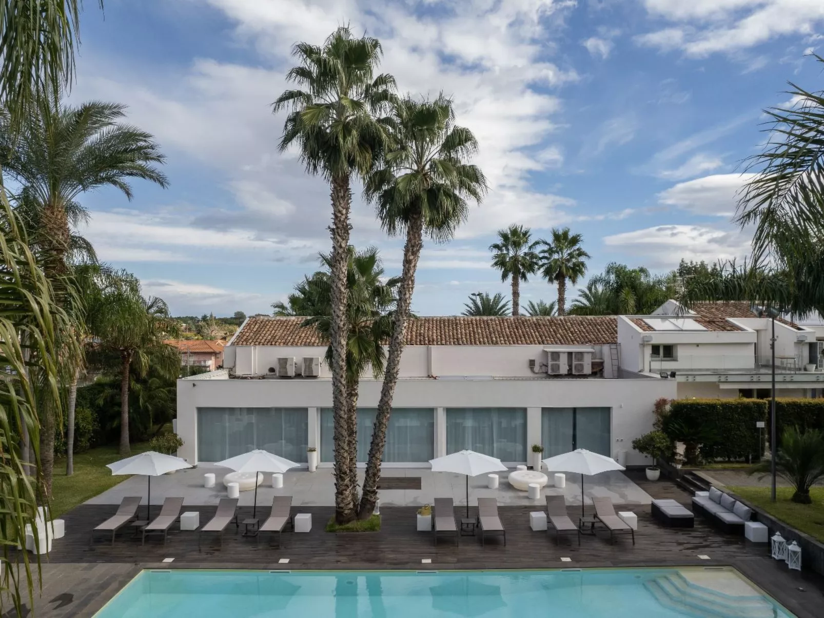 Villa Carlino White - Inside