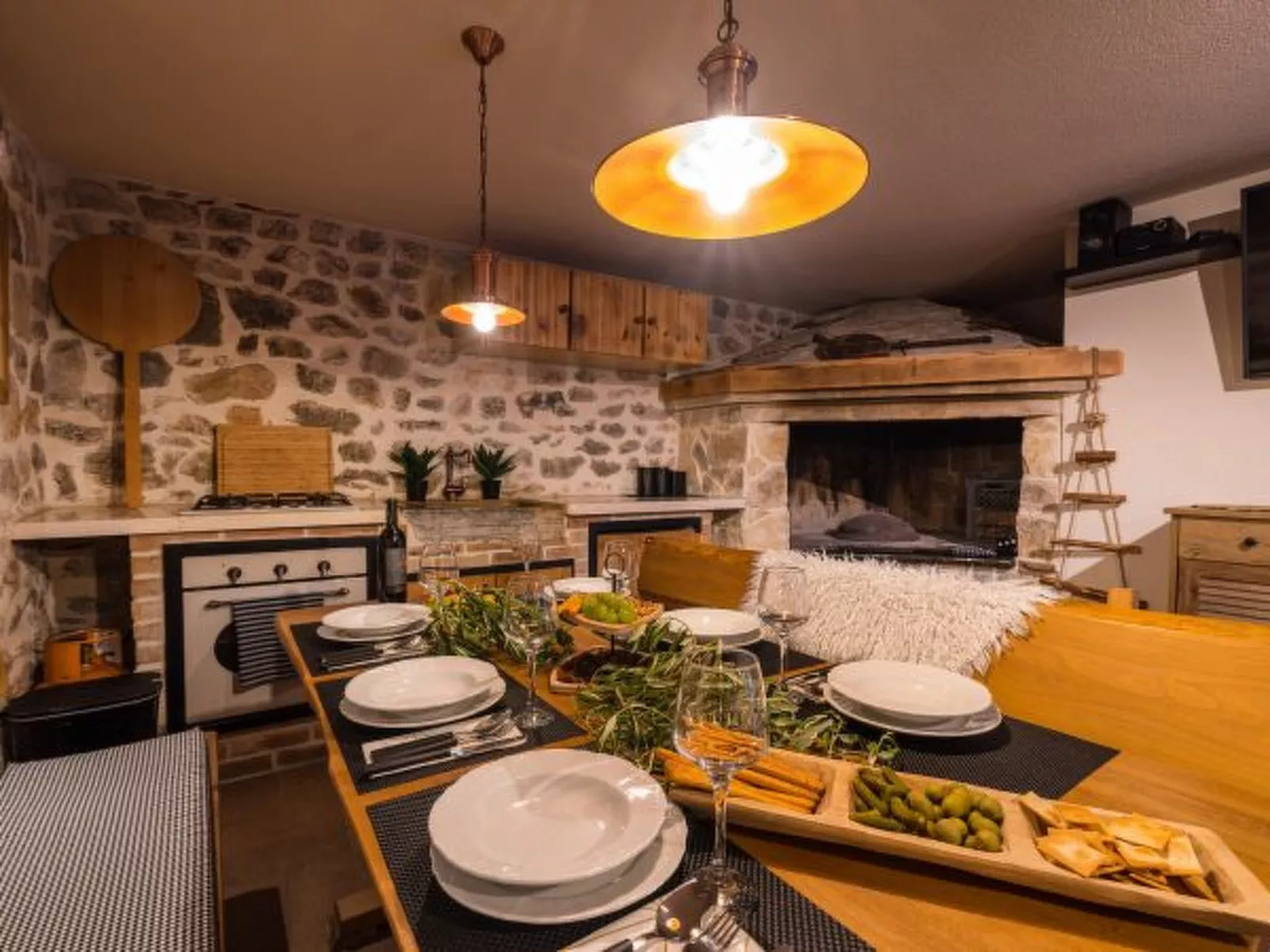 Villa Miandri with heated pool - Image-tags.info