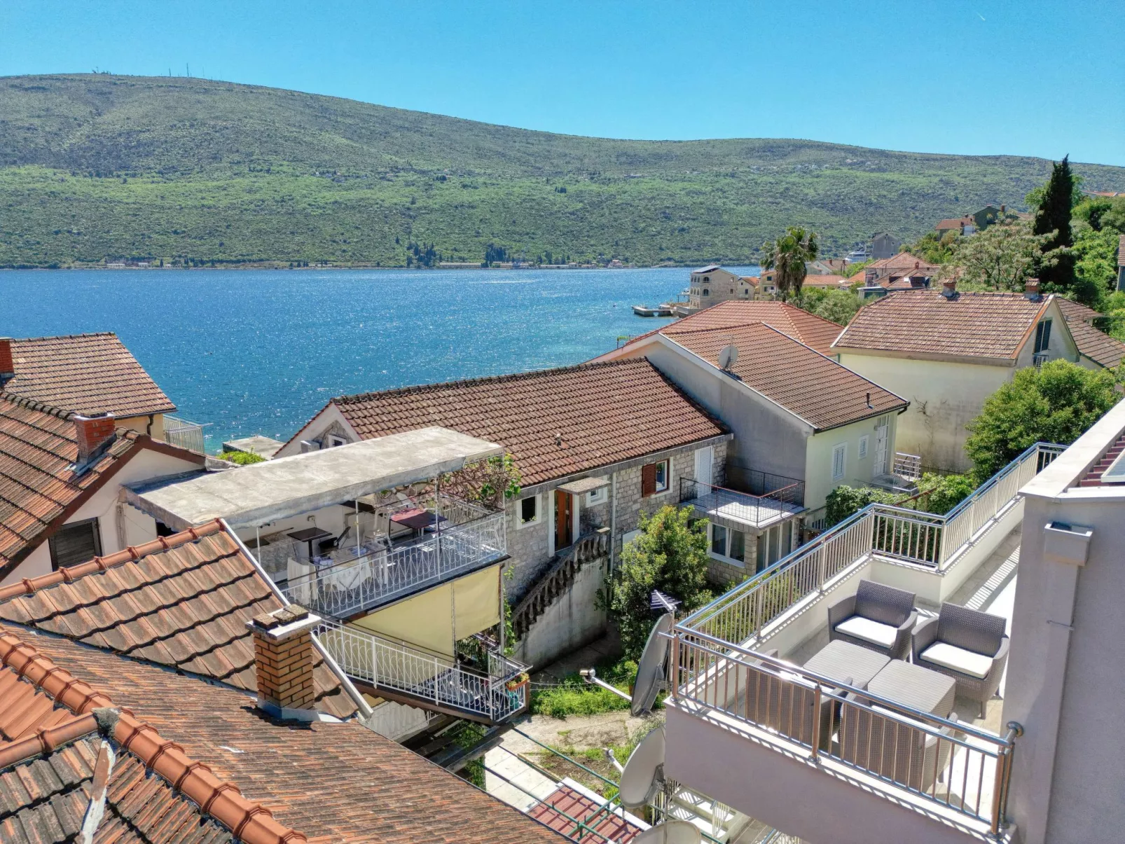 Ljubica Superior 3-Zimmer-Apartment mit Meerblick - Draußen