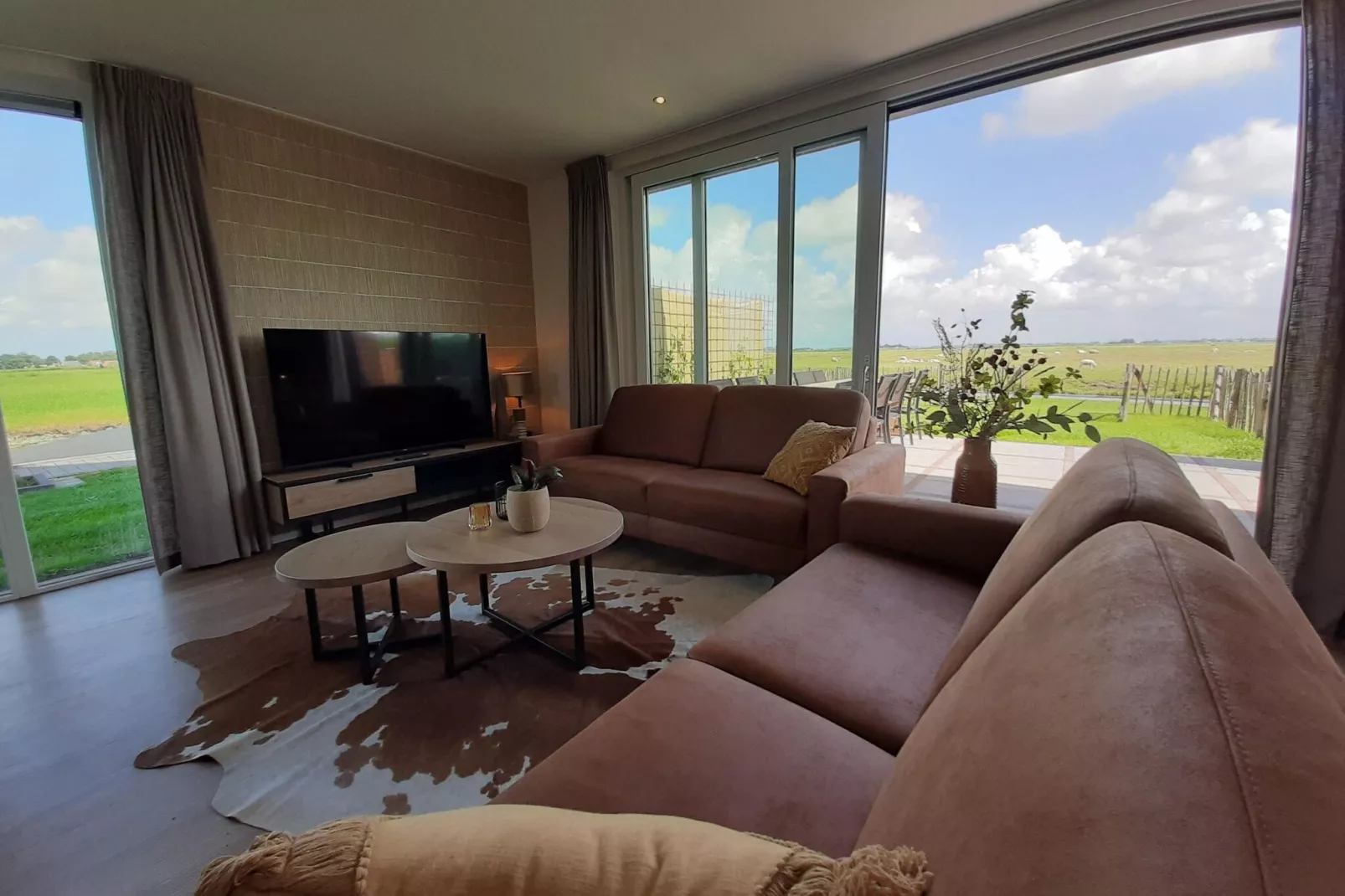 Villa 5 en 6 combinatie van 2-10perswoningen-Living room
