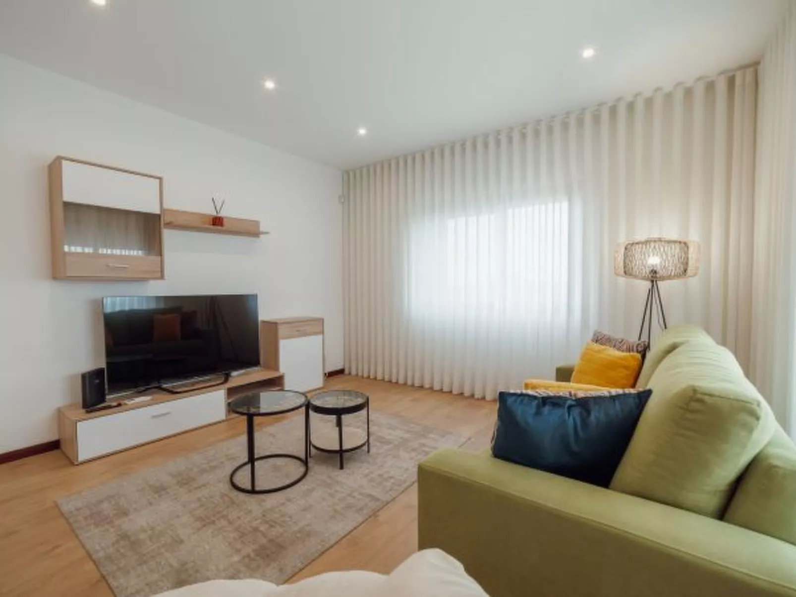 CITY CENTER GRAND SEA VIEW TERRACE by VACATIONY - Inside