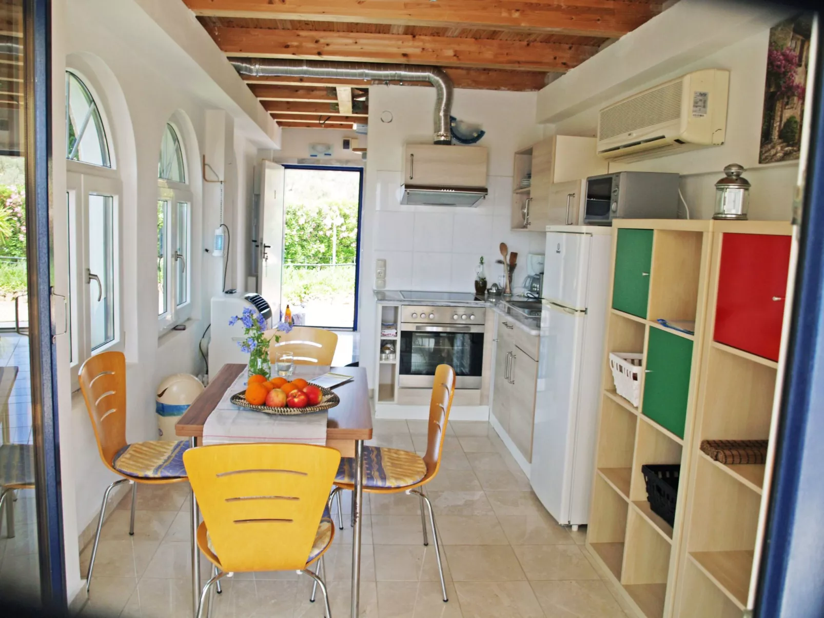 In Ermioni mit Garten, gemeinschaftlichem Pool und Terrasse - Drinnen