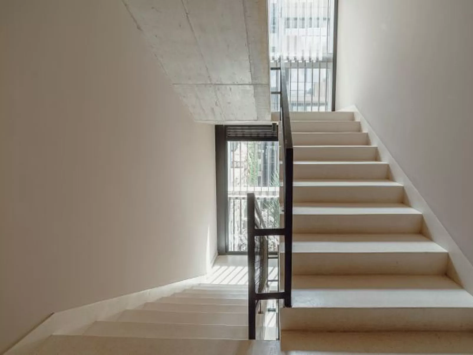 CITY CENTER PREMIUM with GARAGE by VACATIONY - Inside