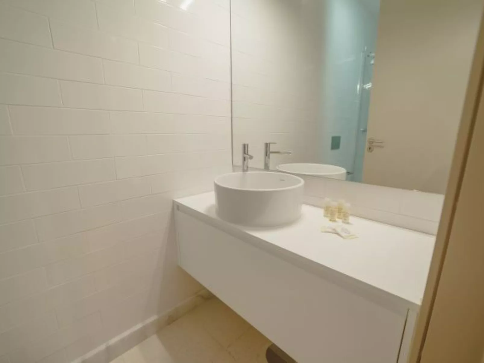 LEGACY OPORTO PREMIUM APARTMENT B by VACATIONY - Inside