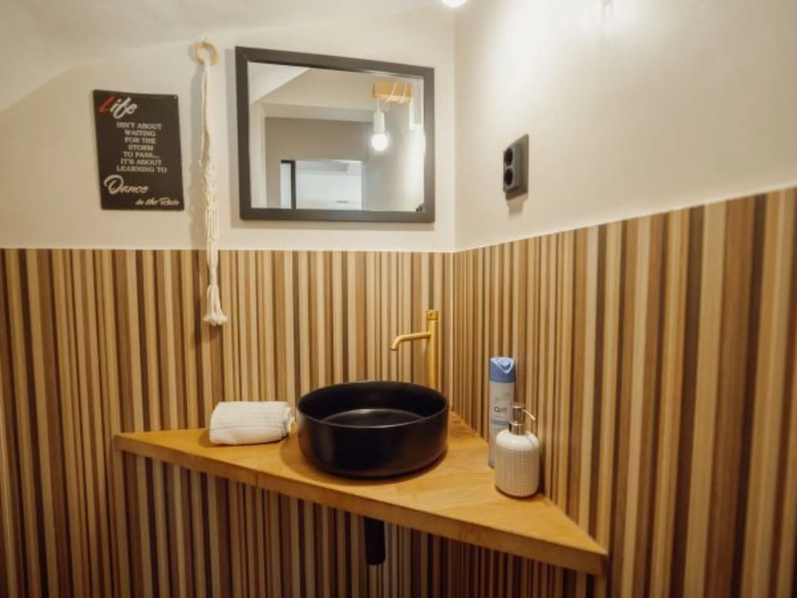 CASA DAS ORQUIDEAS by VACATIONY - Inside