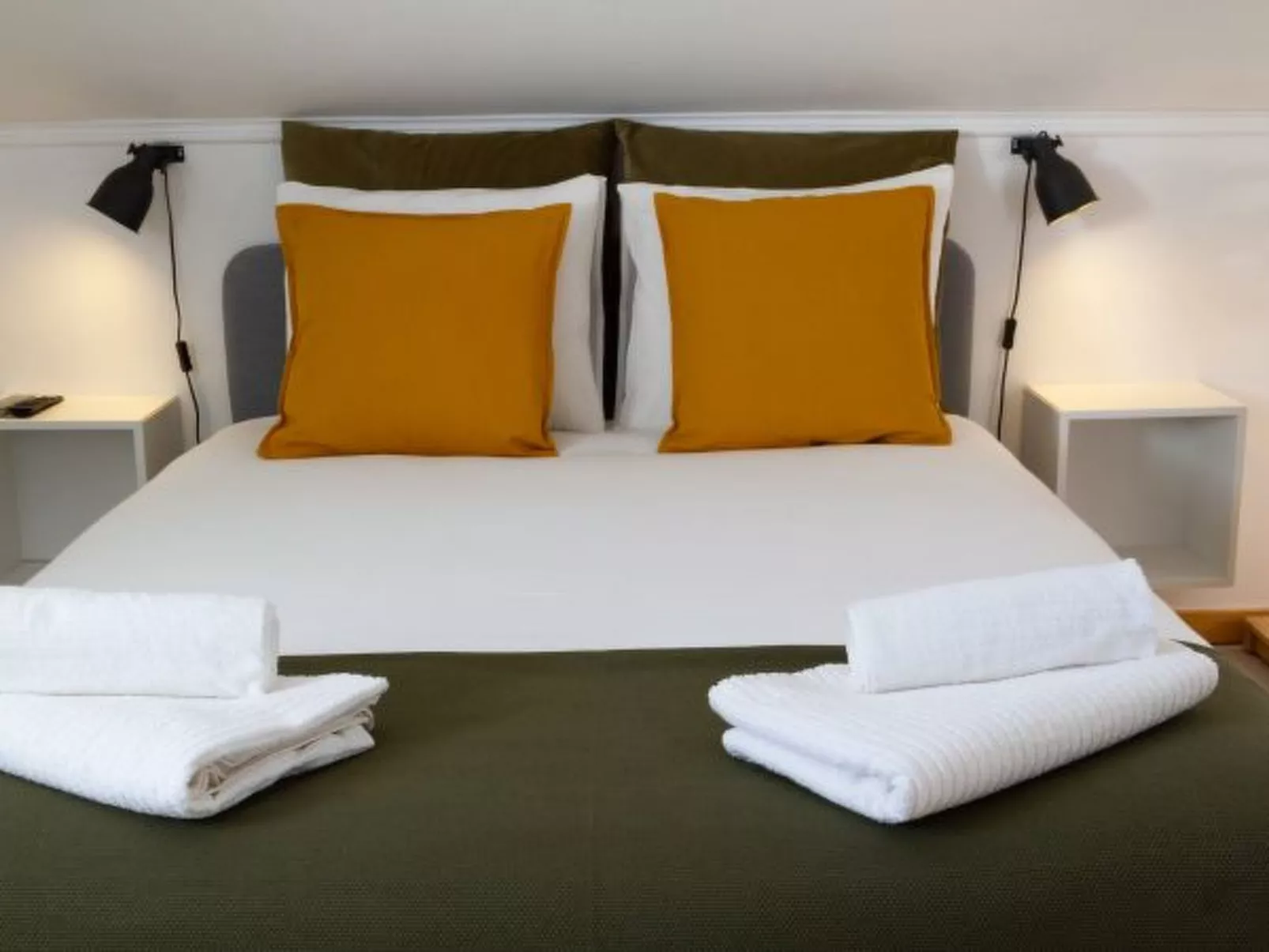 Seixal Bay Apartments - Loft - Inside