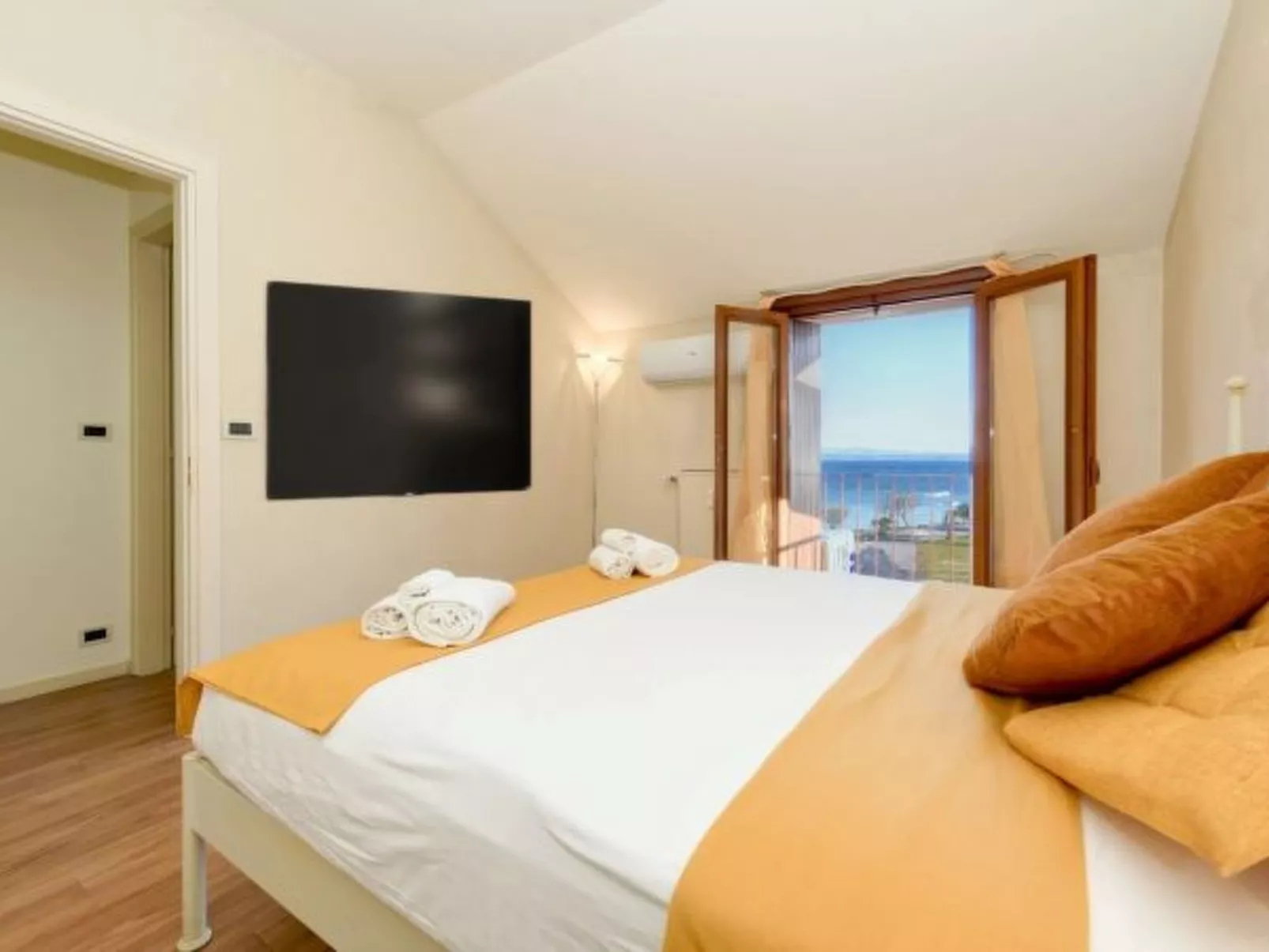 DesenzanoLoft Eden mit Seeblick und privatem Strand - Image-tags.info