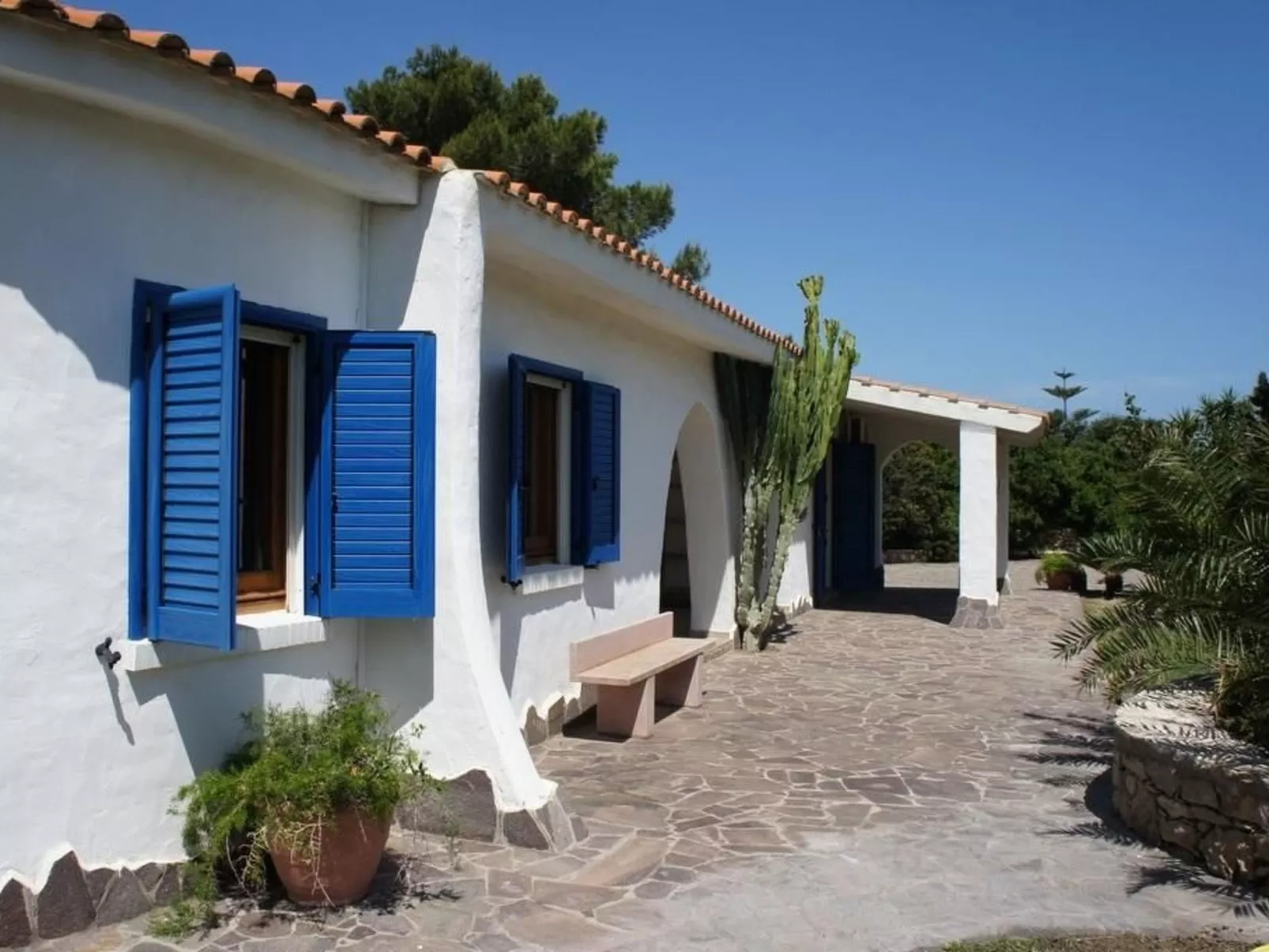 Haus in Calasetta mit Grill und Garten - Draußen