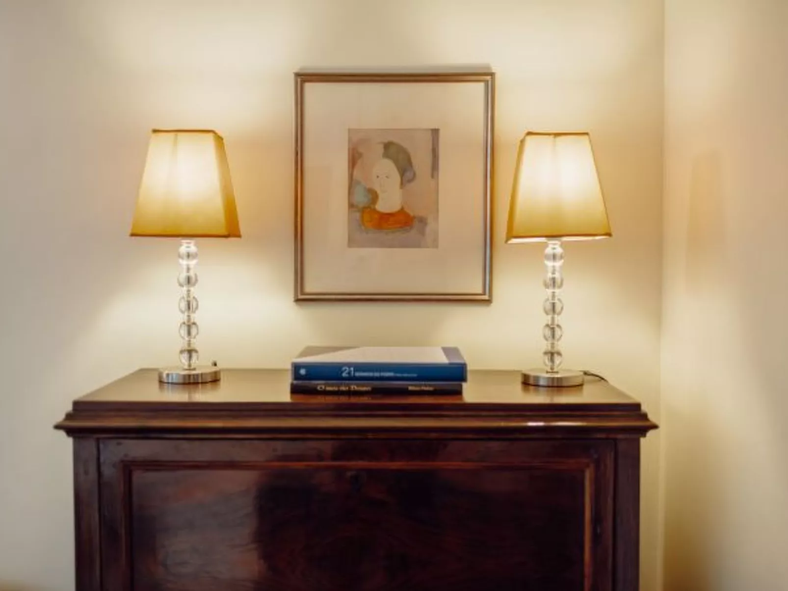 GRAND BOTANIC GARDEN APARTMENT by VACATIONY - Inside