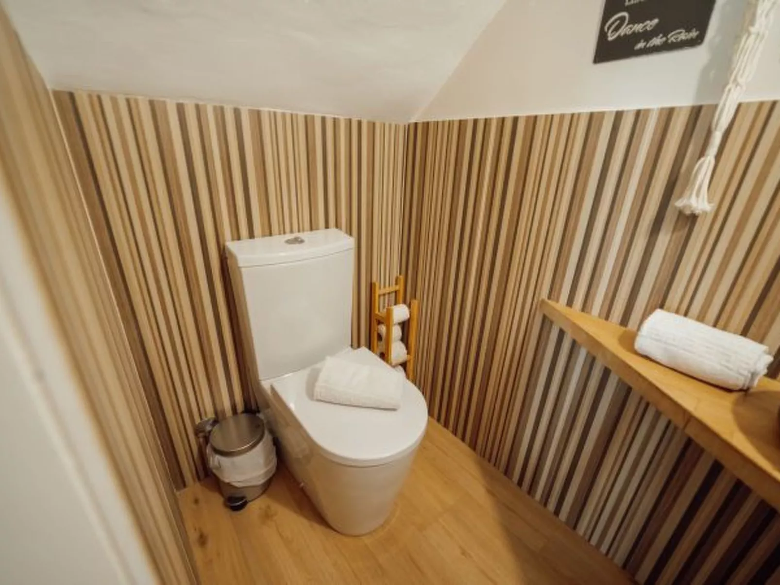 CASA DAS ORQUIDEAS by VACATIONY - Inside