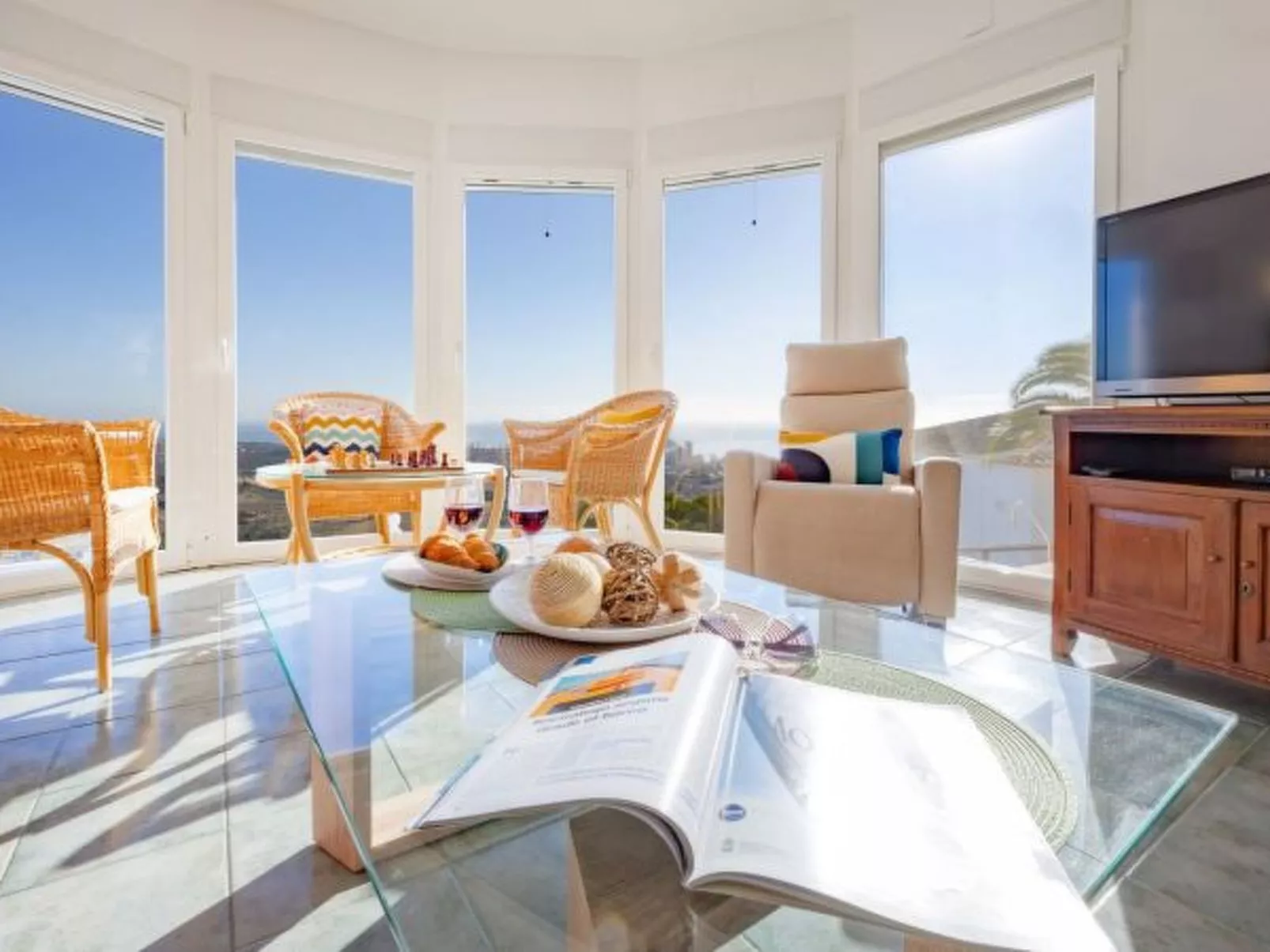 Villa Lehman - PlusHolidays - Image-tags.info