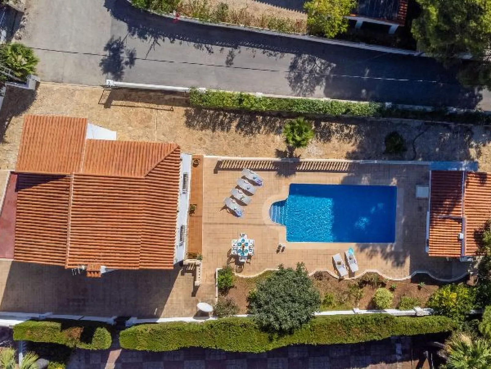 Villa Watsi - PlusHolidays - Image-tags.info