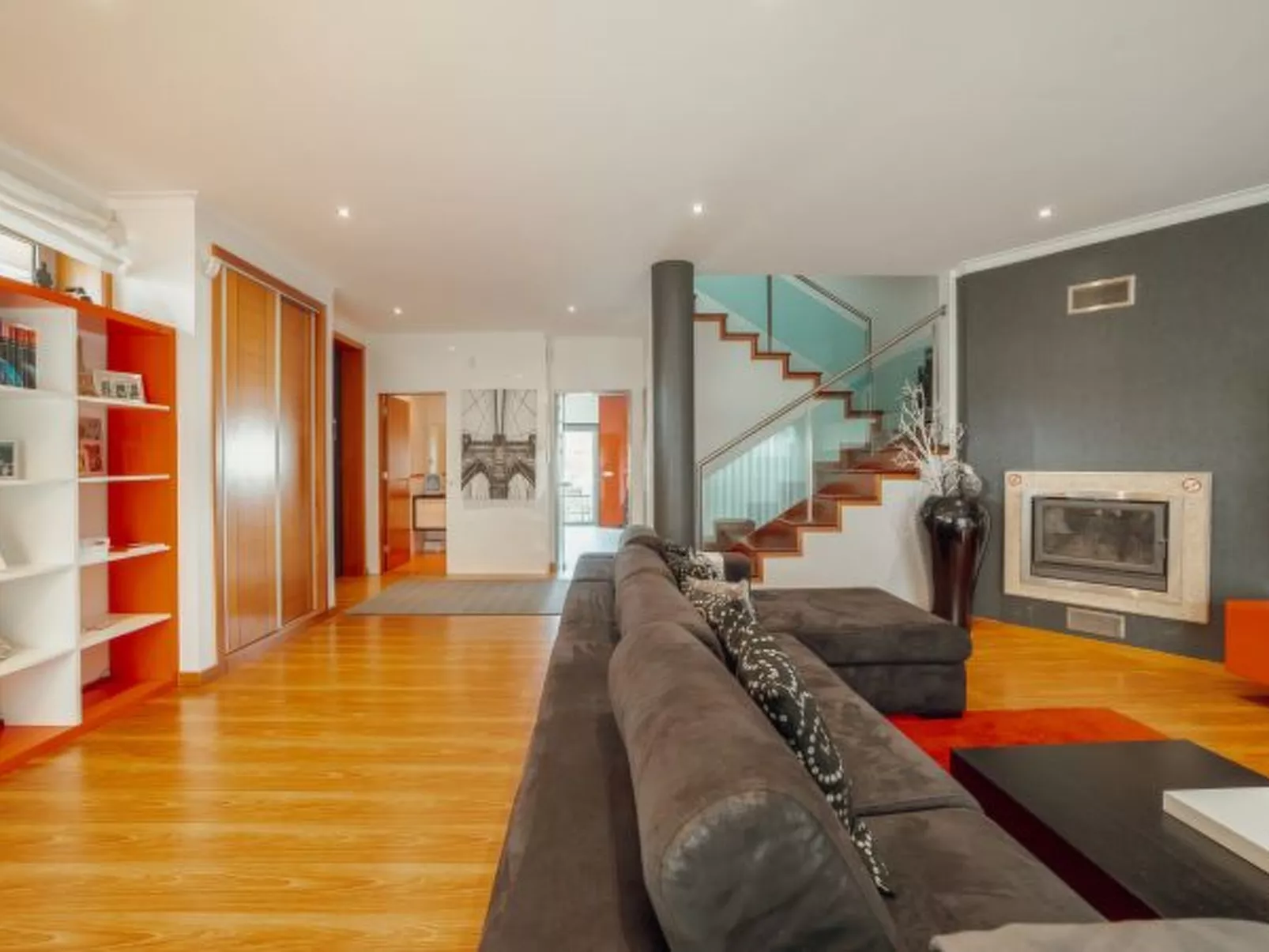 POOL & CINEMA VILLA by VACATIONY - Inside